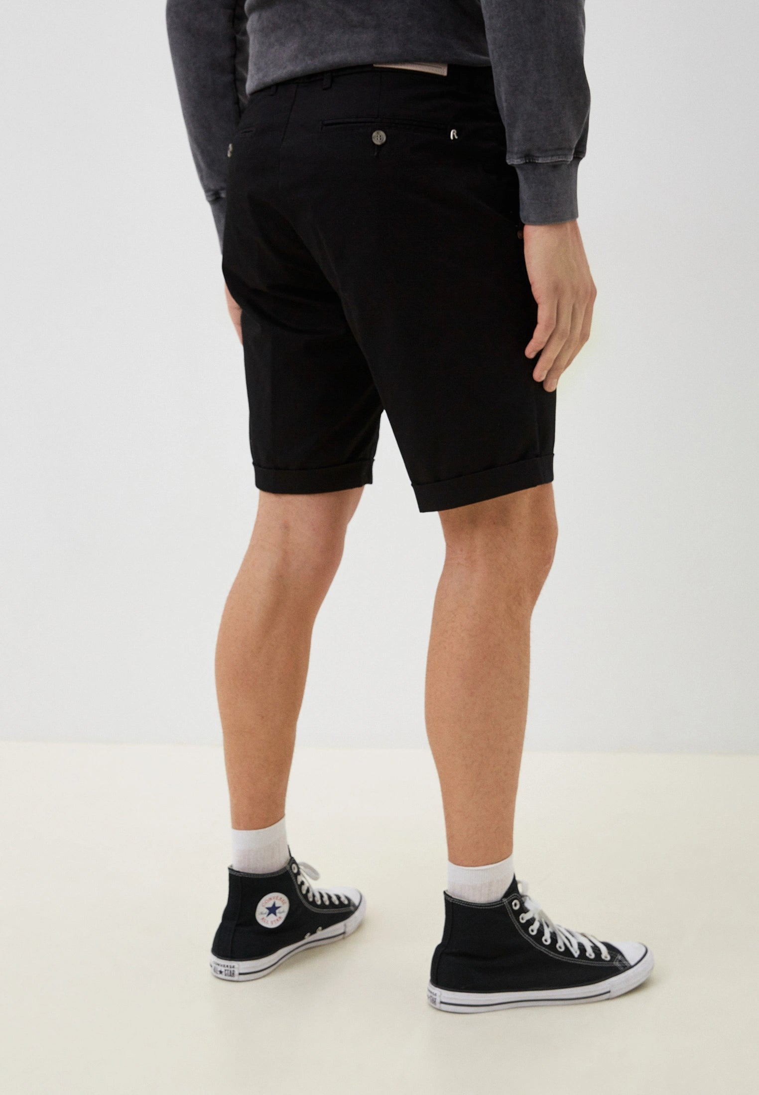 PÁNSKÉ CHINO KRAŤASY ÚZKÉHO STŘIHU Z ELASTICKÉHO GABARDÉNU