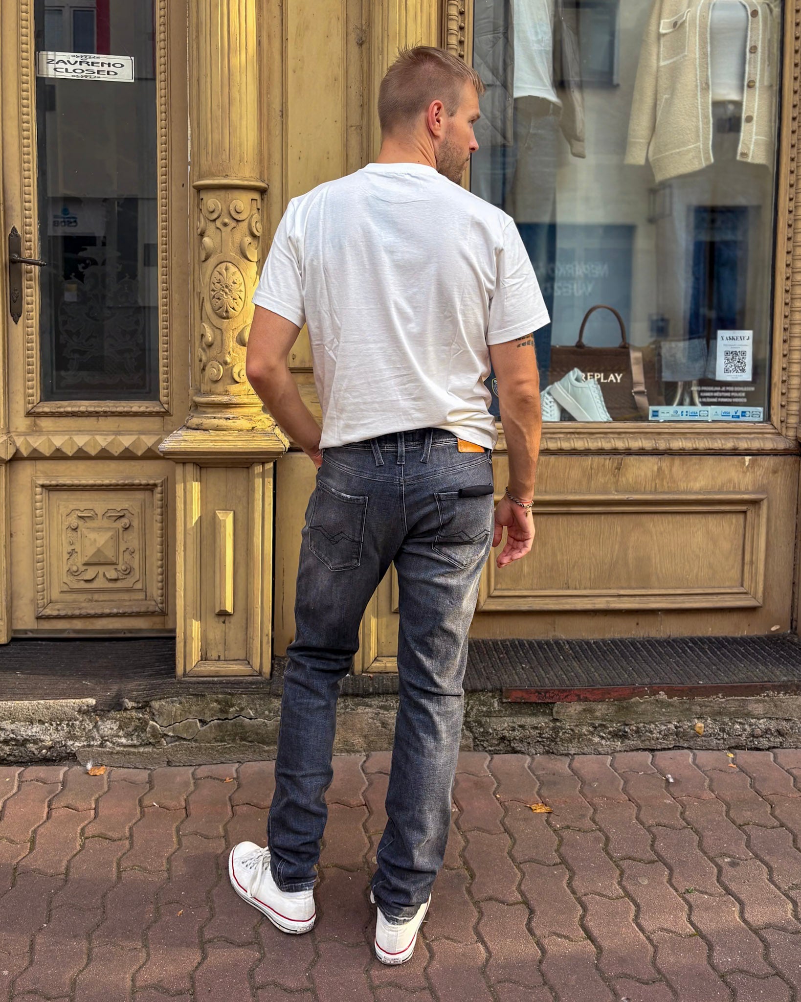 PÁNSKE DŽÍNSY REPLAY STRIHU ANBASS SLIM FIT