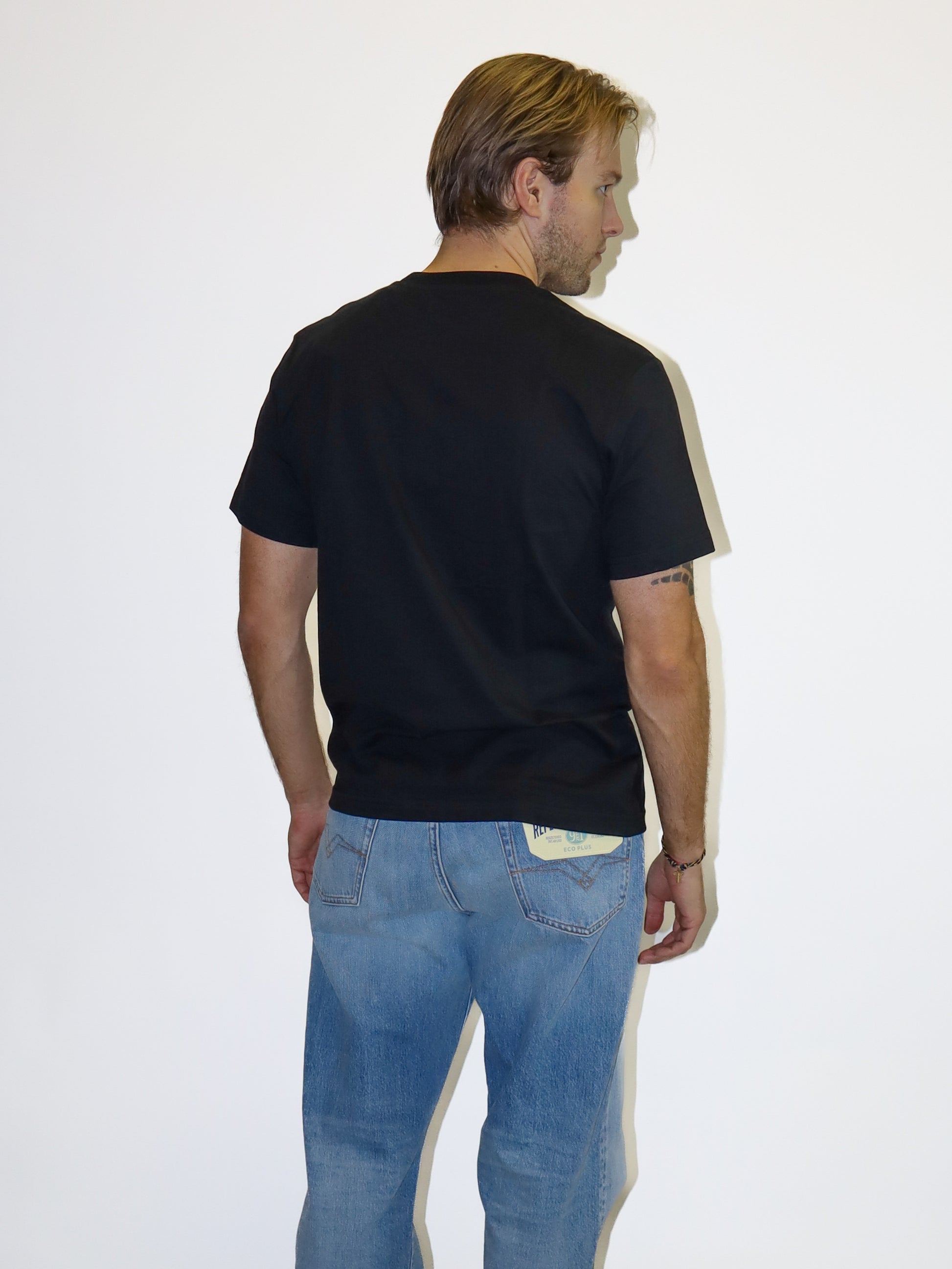 REPLAY PÁNSKÉ TRIČKO S NÁPRSNÍ KAPSIČKOU S POTISKEM