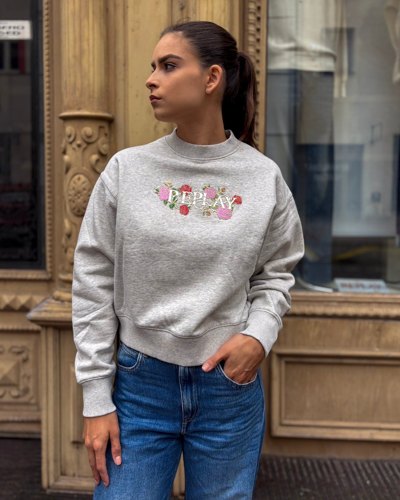 DÁMSKÁ MIKINA REPLAY MIKINA S LOGEM A POTISKEM RŮŽÍ