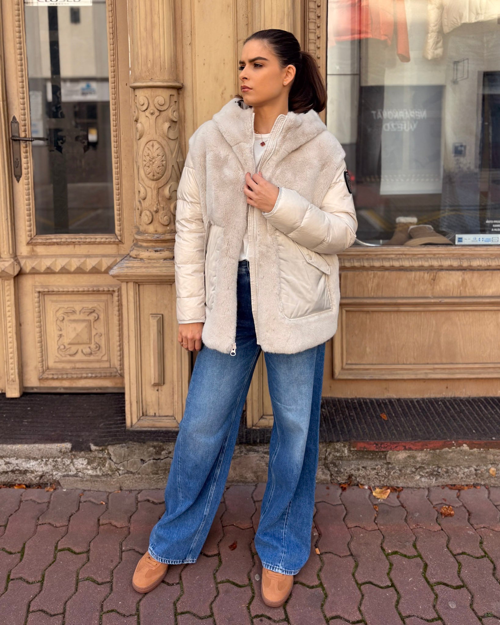 BLAUER NŐI RÖVID KABÁT ESTRELLA SZŐRMÉVEL