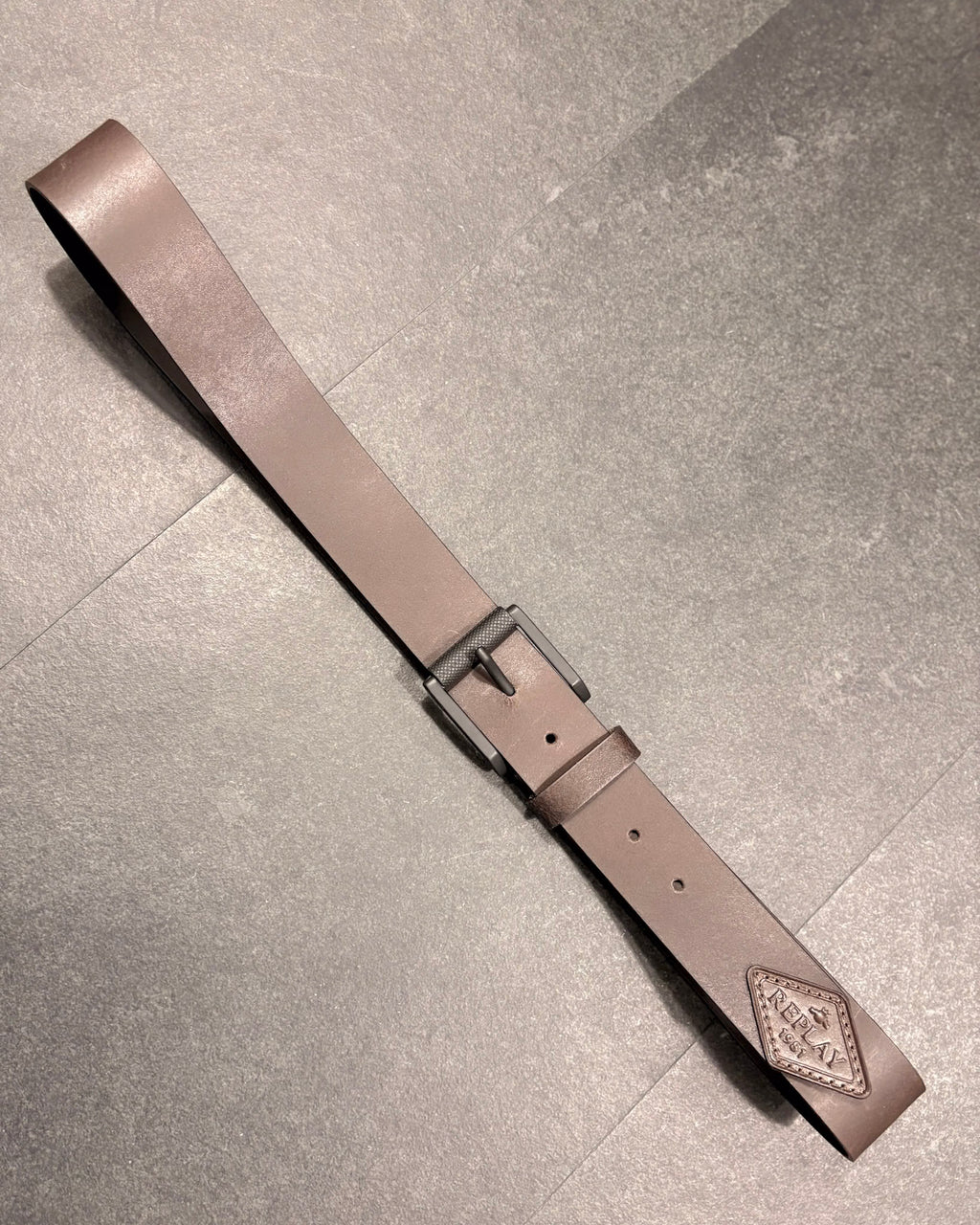 REPLAY PÁSEK S DIAMANTOVÝM LOGEM 