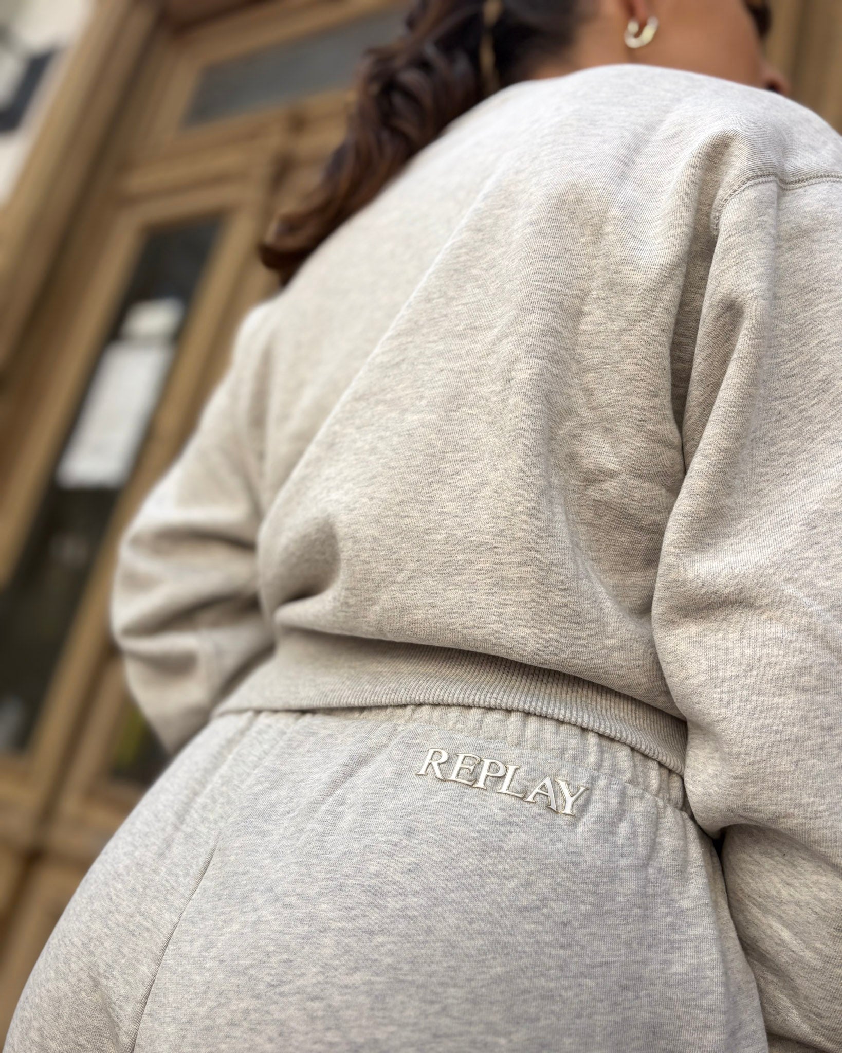 DÁMSKÉ ŠIROKÉ KALHOTY REPLAY  SE STAHOVACÍ ŠŇŮRKOU 