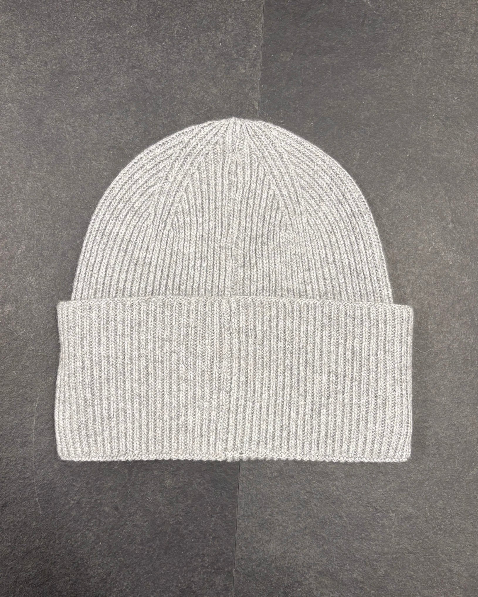 REPLAY KNITTED HAT WITH LABEL ON THE HEM