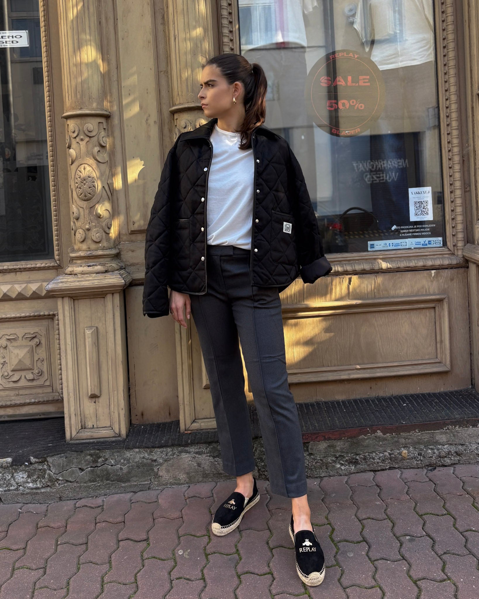 WOMEN'S REPLAY CROPPED PANTS WITH PLEATS