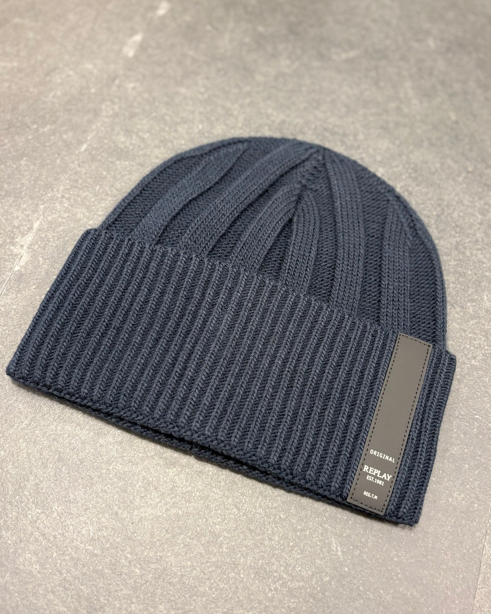 REPLAY ZIMNÍ PLETENÁ ČEPICE S LOGEM