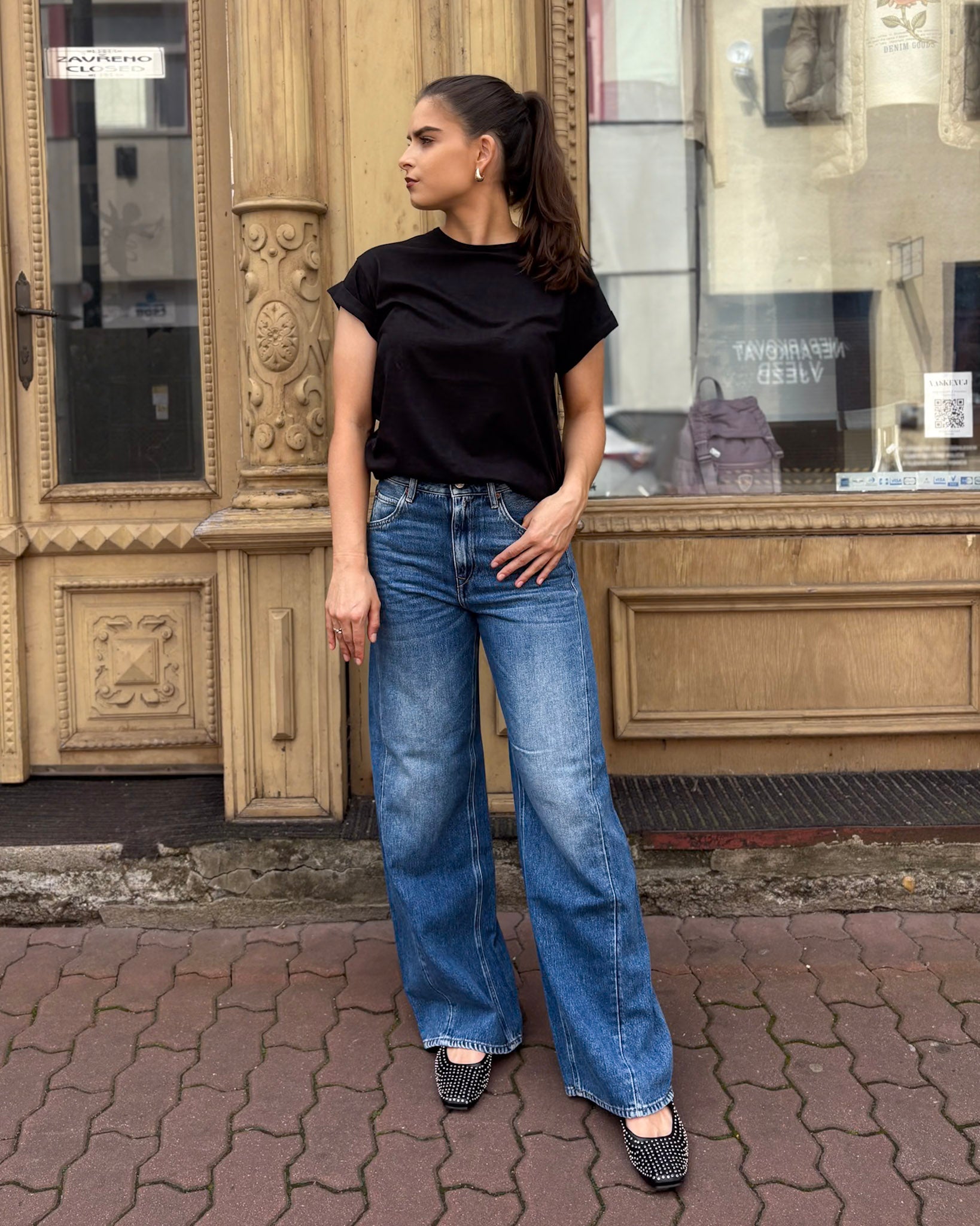 DÁMSKÉ BASIC TRIČKO S KRÁTKÝM RUKÁVEM