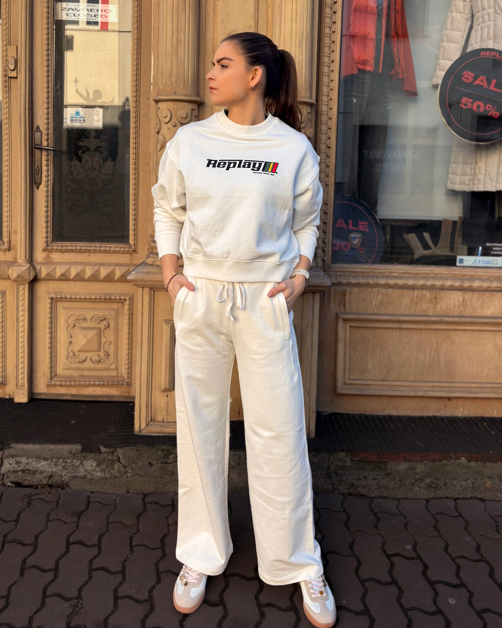 DÁMSKÉ TEPLÁKOVÉ KALHOTY REPLAY ŠIROKÉHO STŘIHU 