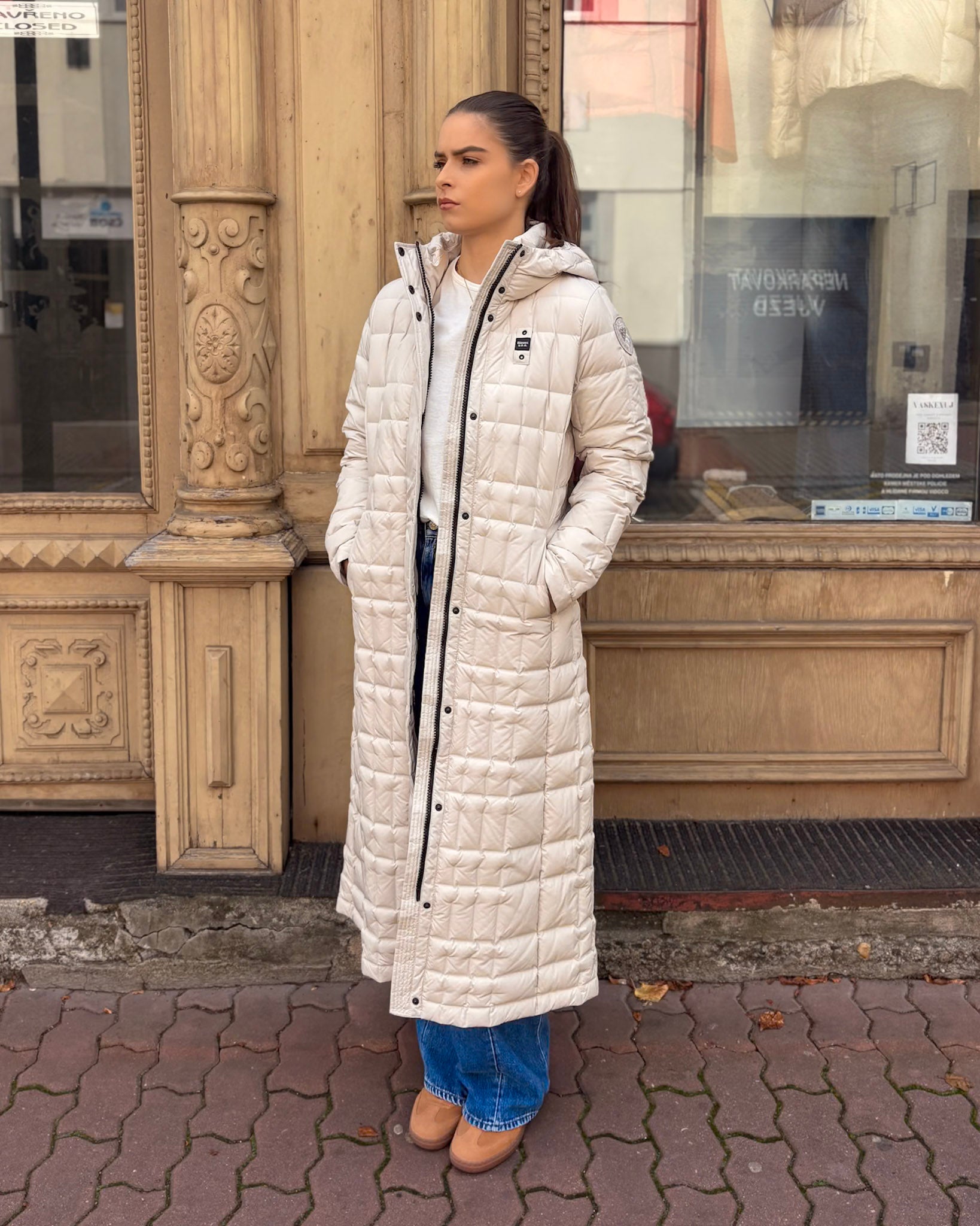 DÁMSKÝ KABÁT BLAUER S OBDÉLNÍKOVÝM PROŠÍVÁNÍM