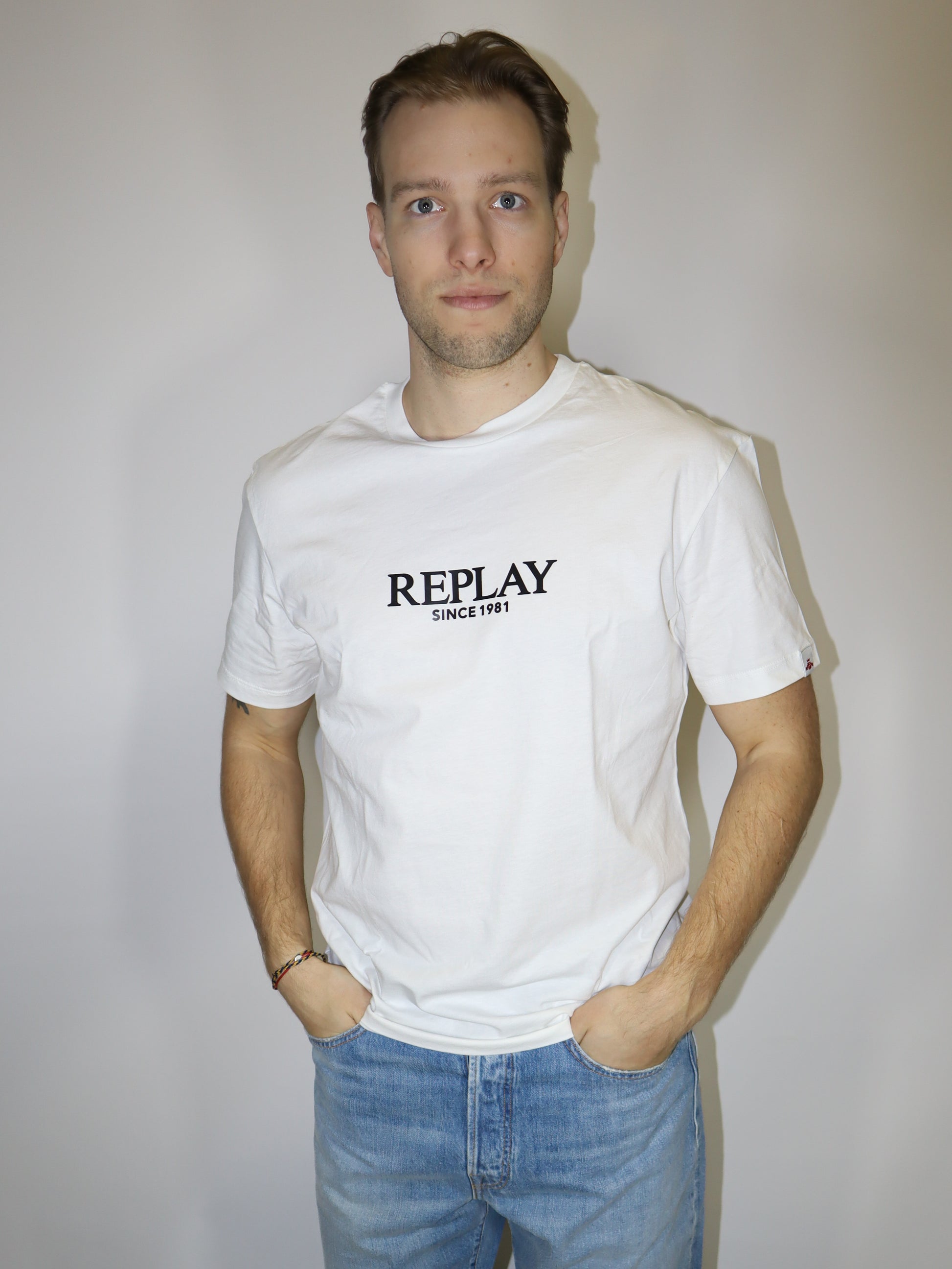 REPLAY PÁNSKÉ TRIČKO VOLNÉHO STŘIHU S POTISKEM