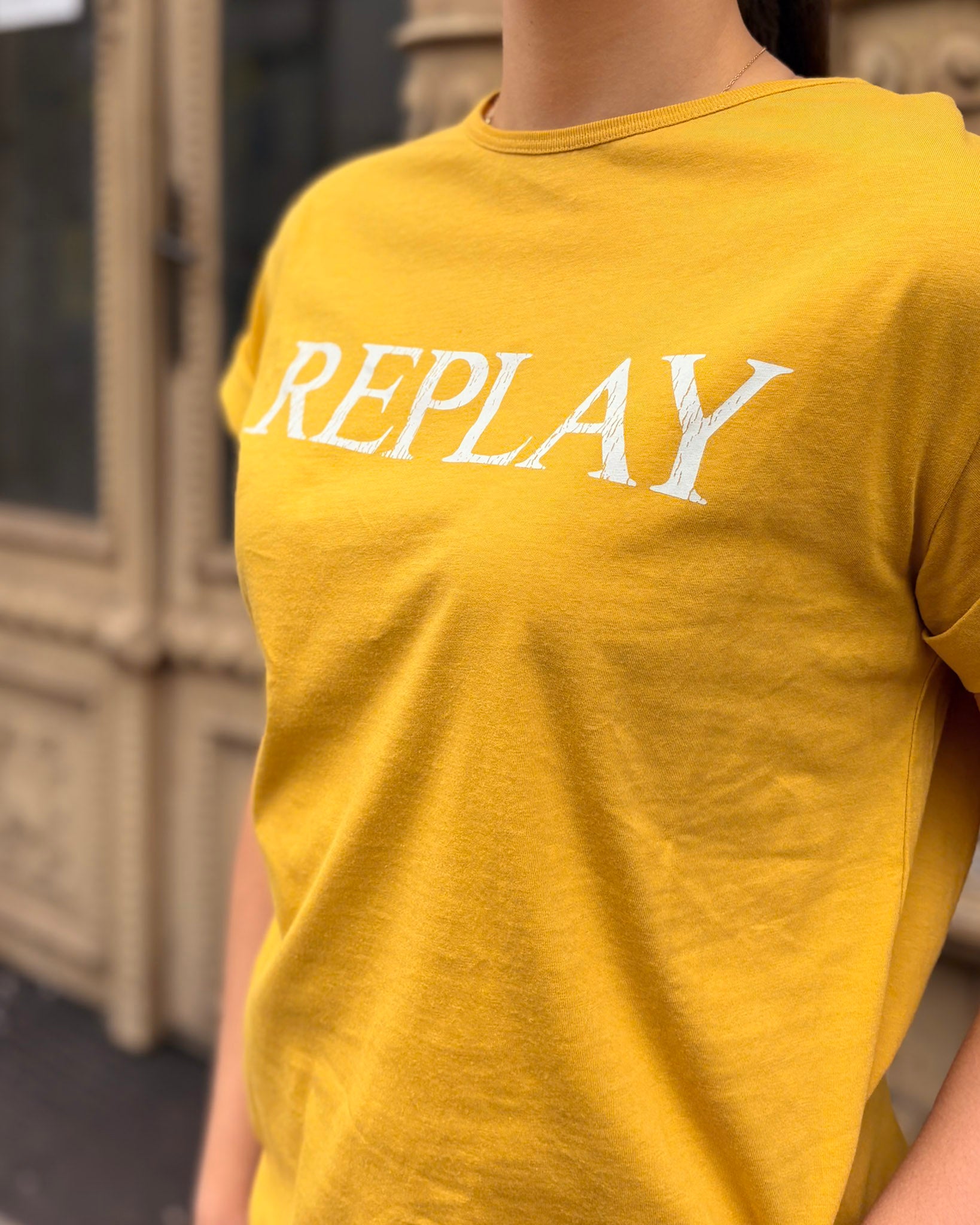 DÁMSKÉ TRIČKO REPLAY S POTISKEM NA HRUDI 