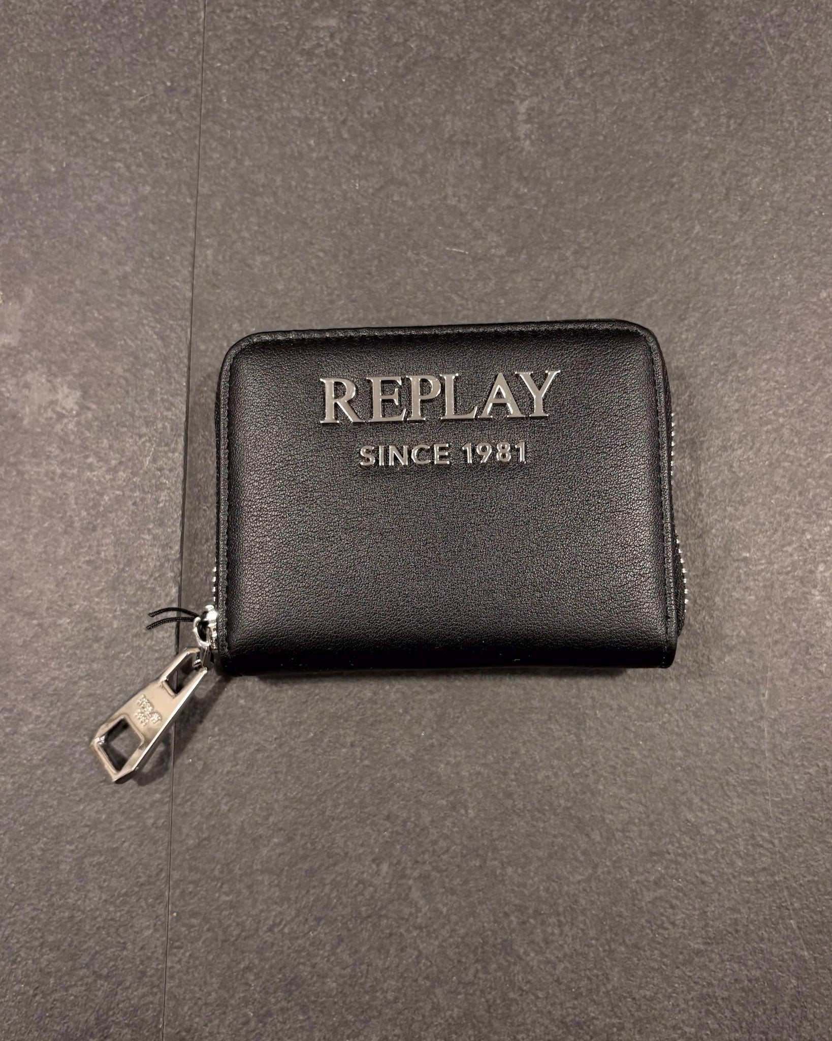 WOMEN'S WALLET REPLAY SINCE 1981