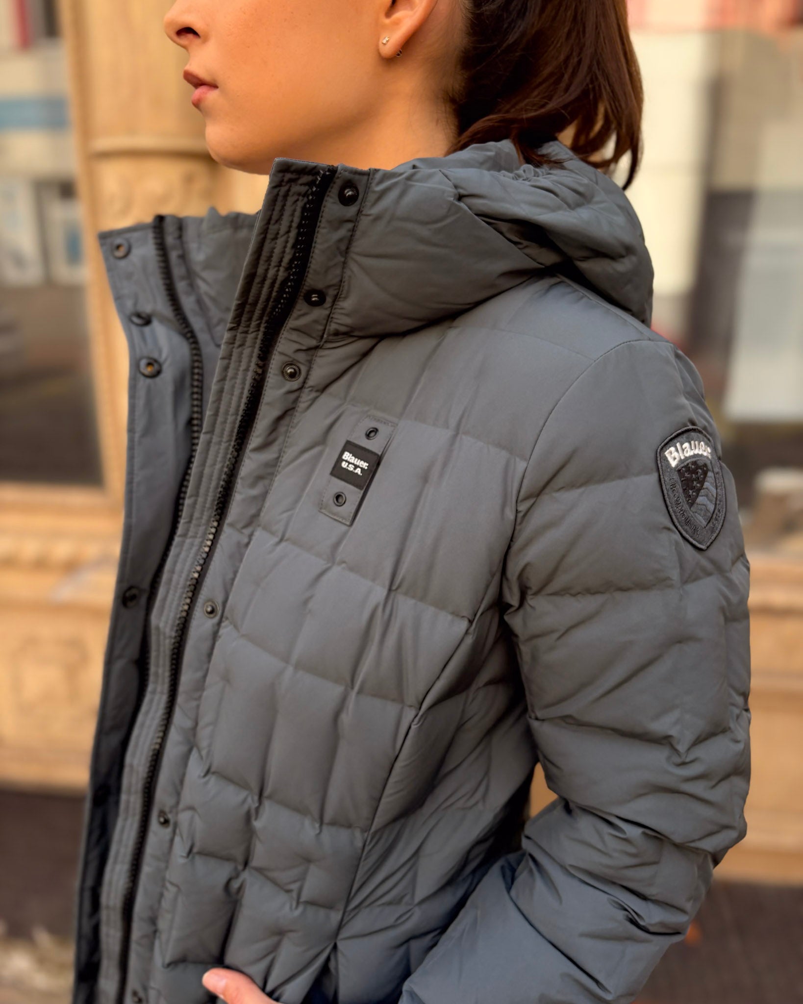 DÁMSKÝ KABÁT BLAUER S OBDÉLNÍKOVÝM PROŠÍVÁNÍM