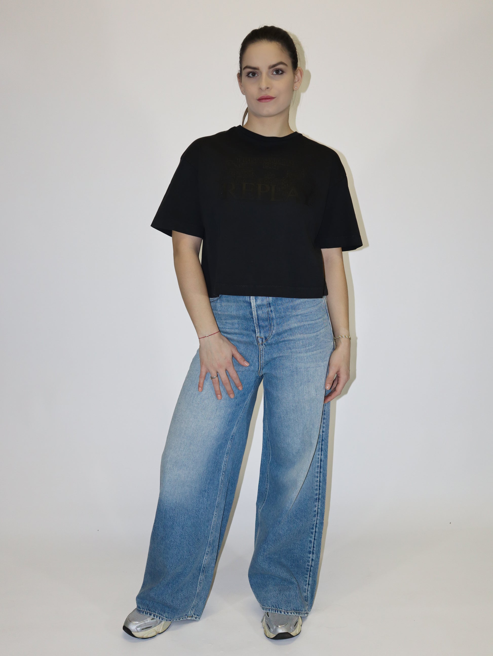 REPLAY DÁMSKÉ ZKRÁCENÉ TRIČKO S VÝRAZNÝM LOGEM