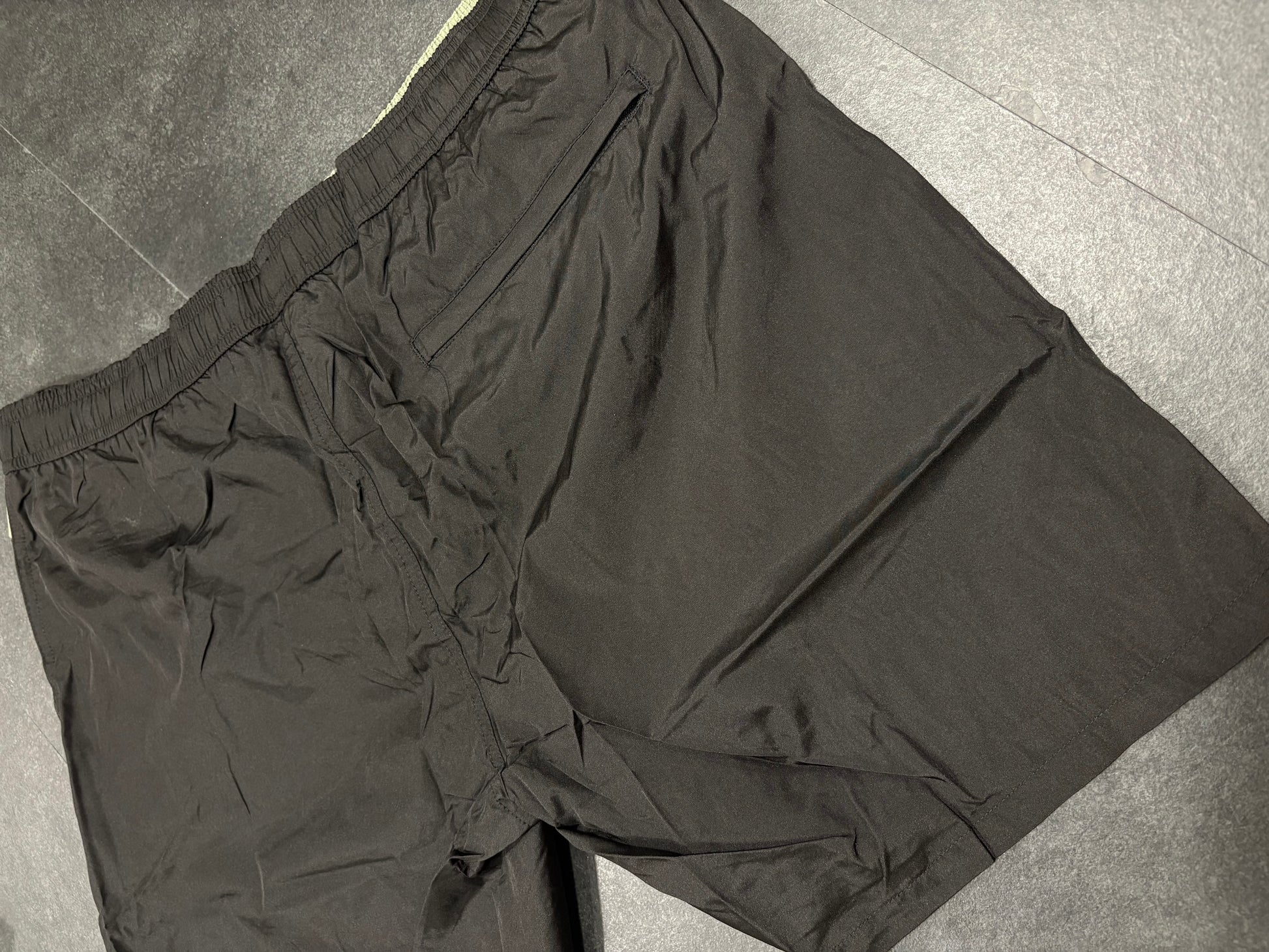 REPLAY PÁNSKE KRAŤASOVÉ PLAVKY S ARCHIVE LOGOM