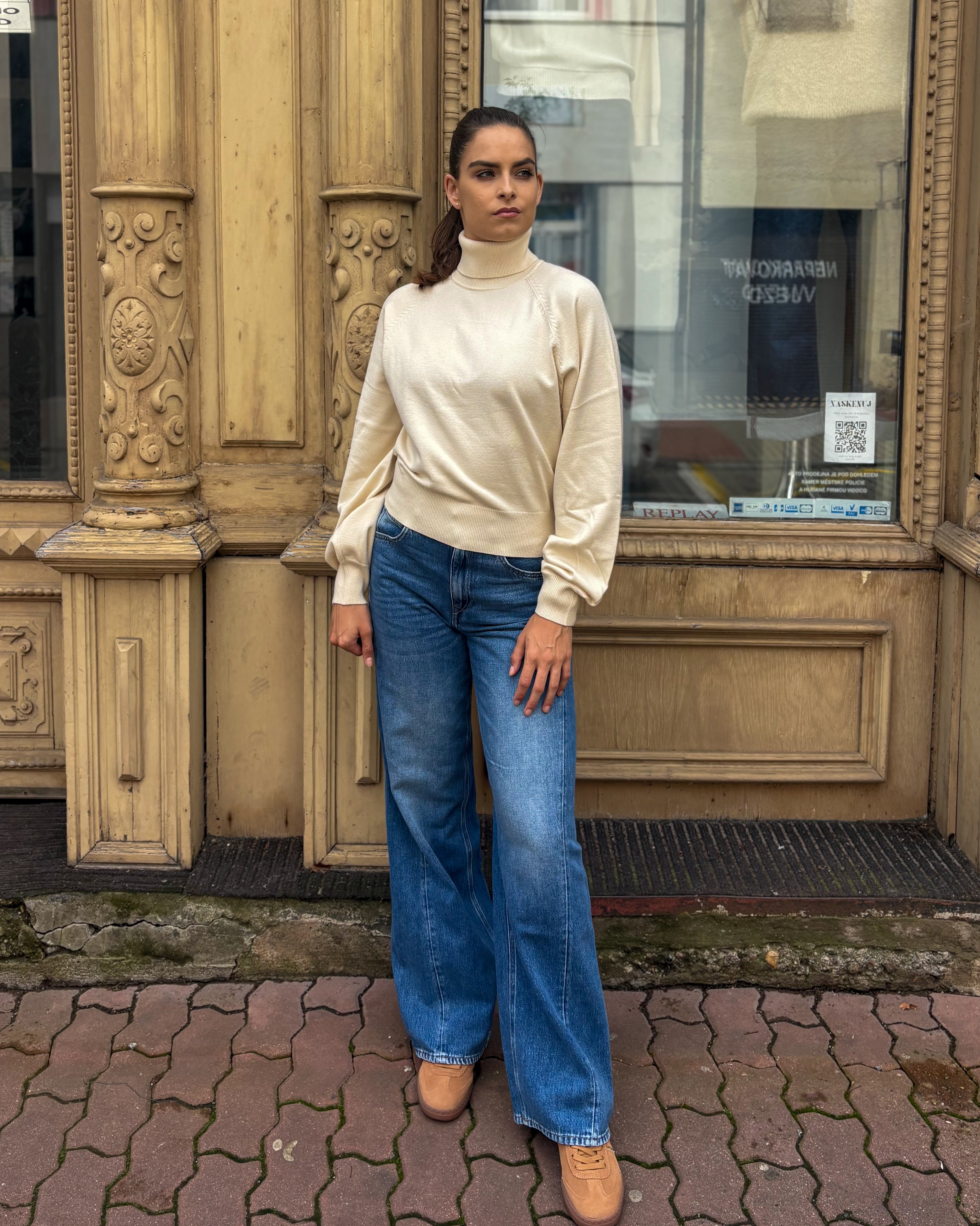 WOMEN'S REPLAY TURTLENECK WITH RAGLAN SLEEVES