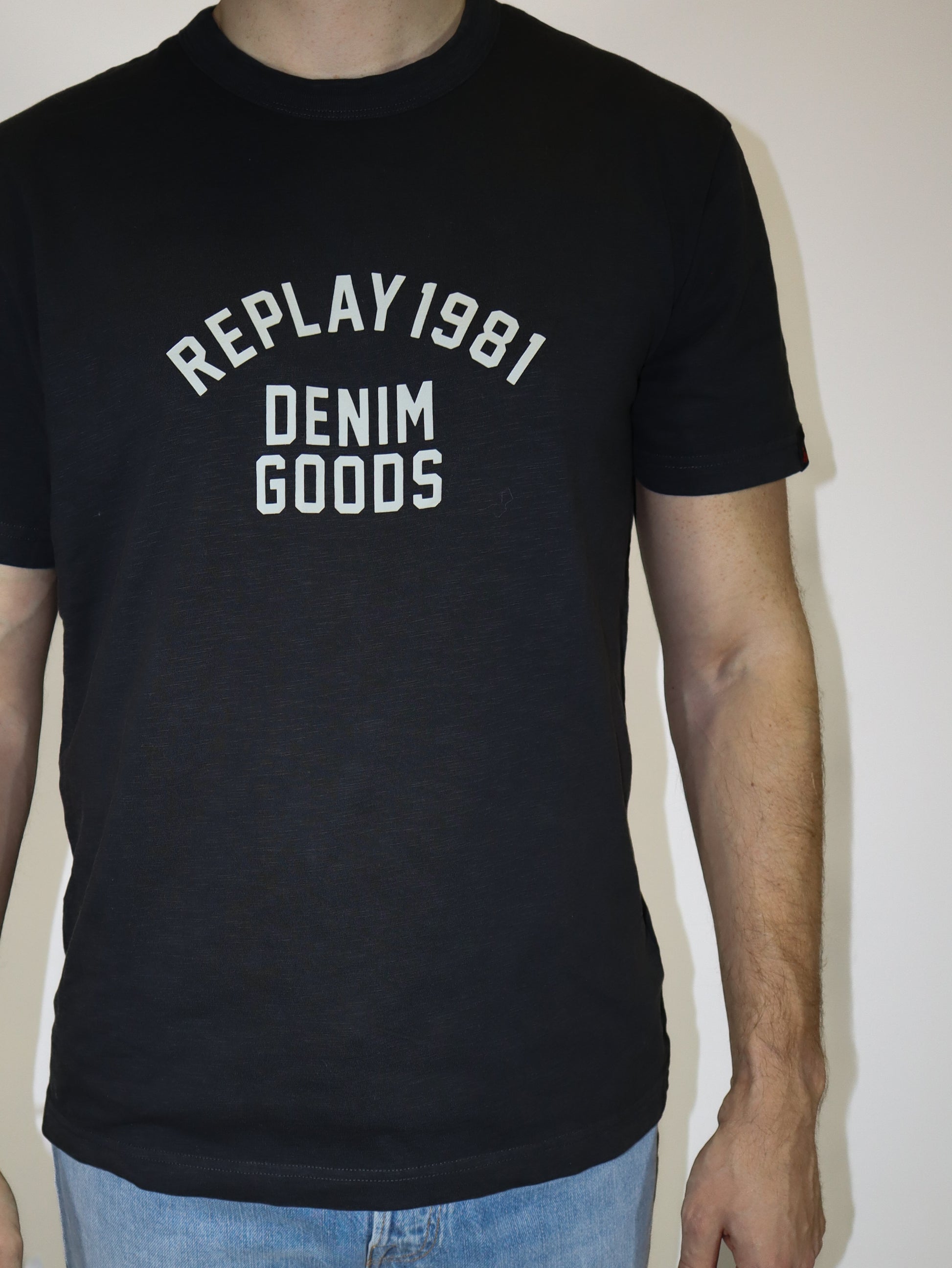 REPLAY PÁNSKÉ KRÁTKÉ TRIČKO S NÁPISEM