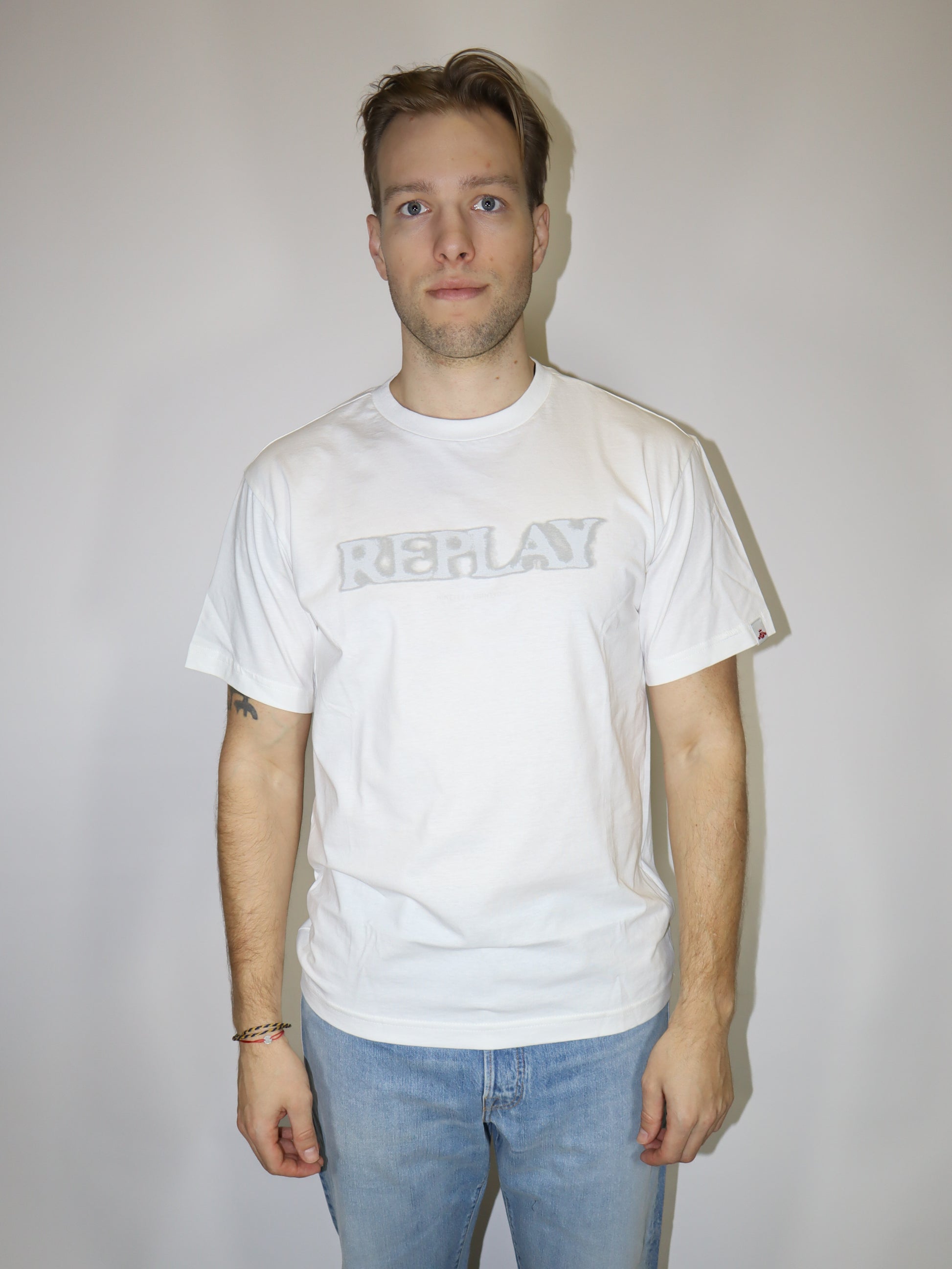 REPLAY PÁNSKÉ TRIČKO S VÝSTŘIHEM A POTISKEM