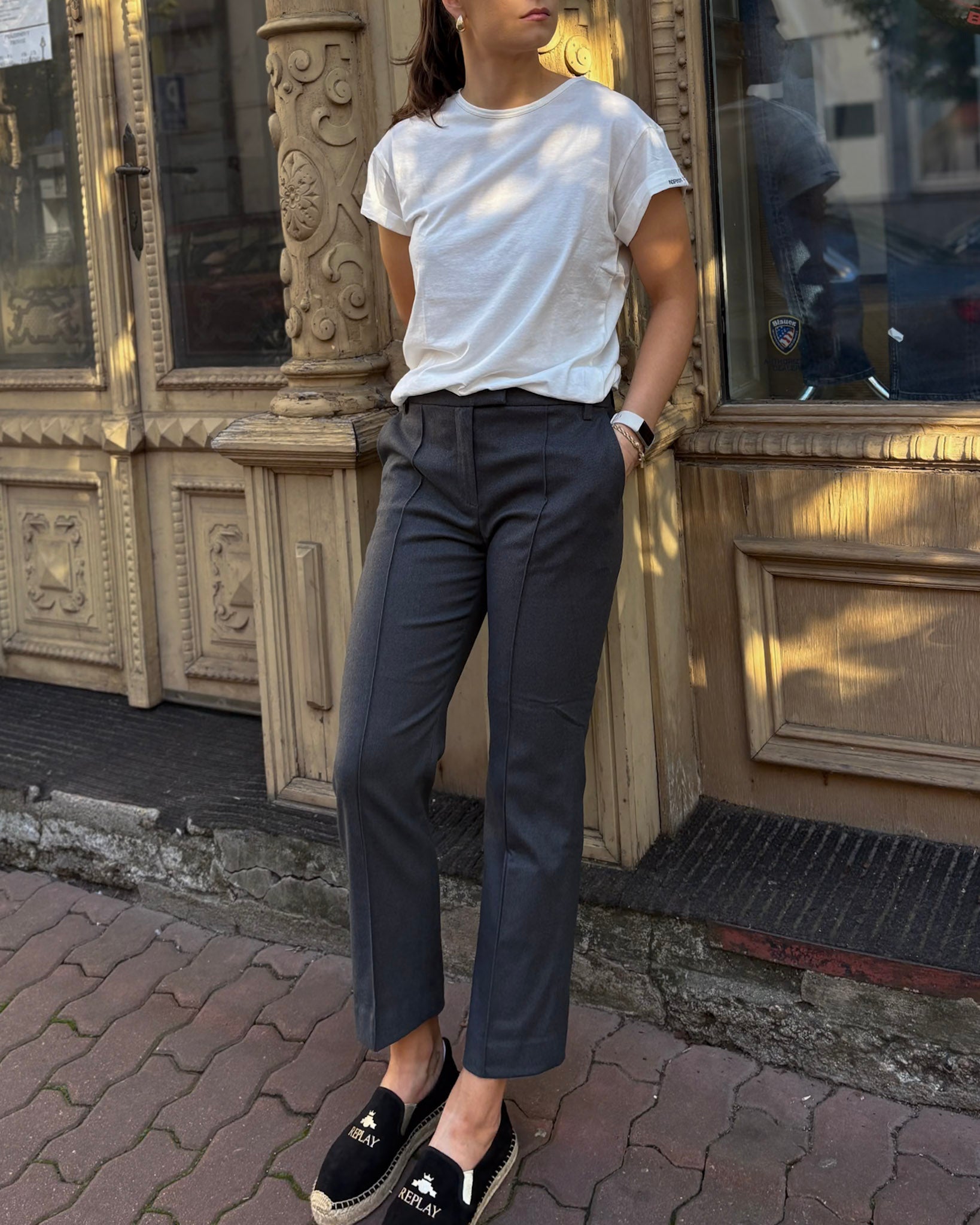 WOMEN'S REPLAY CROPPED PANTS WITH PLEATS