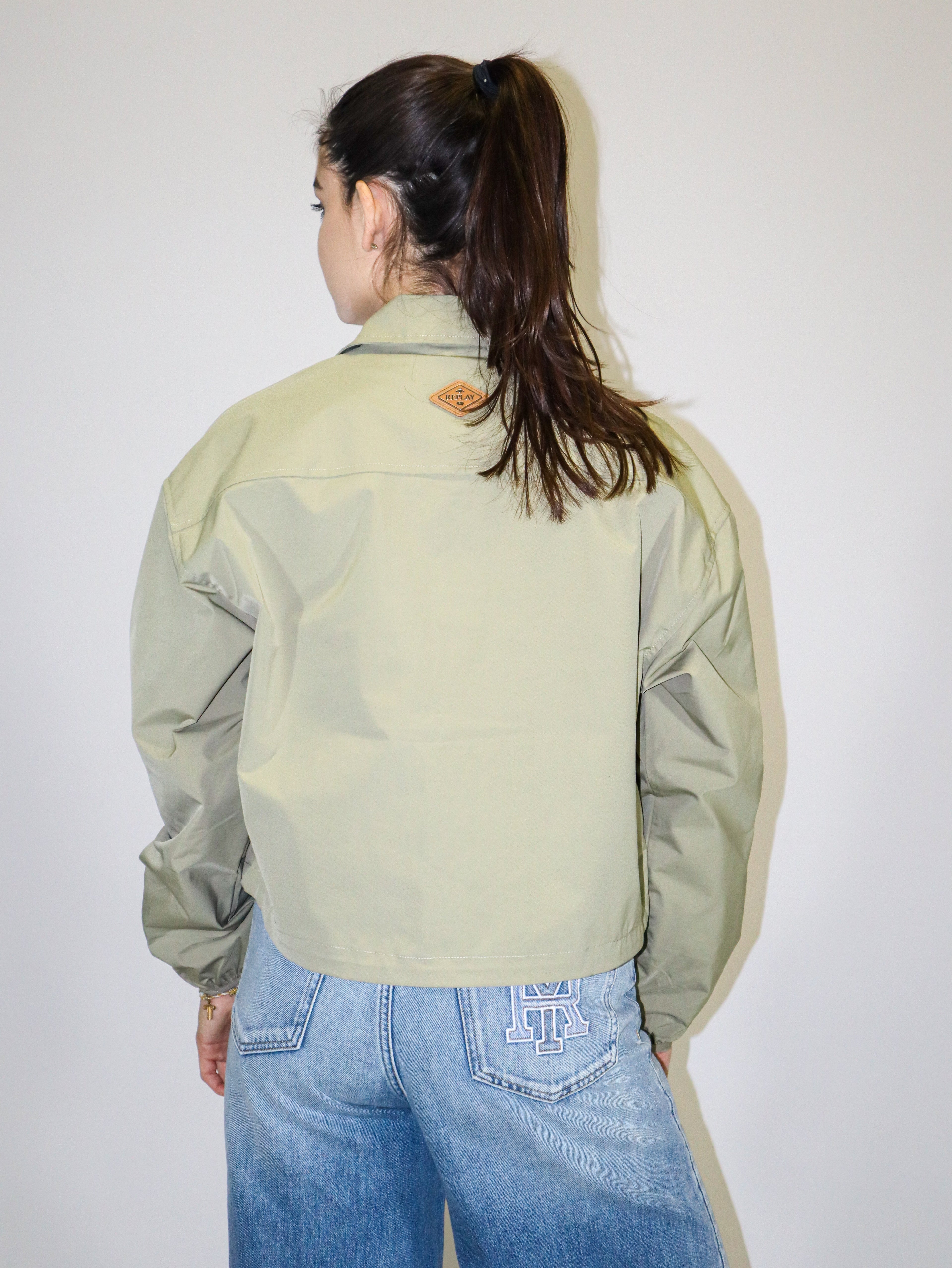 REPLAY NŐI RÖVIDÍTETT KABÁT MAXI ZSEBEKKEL 