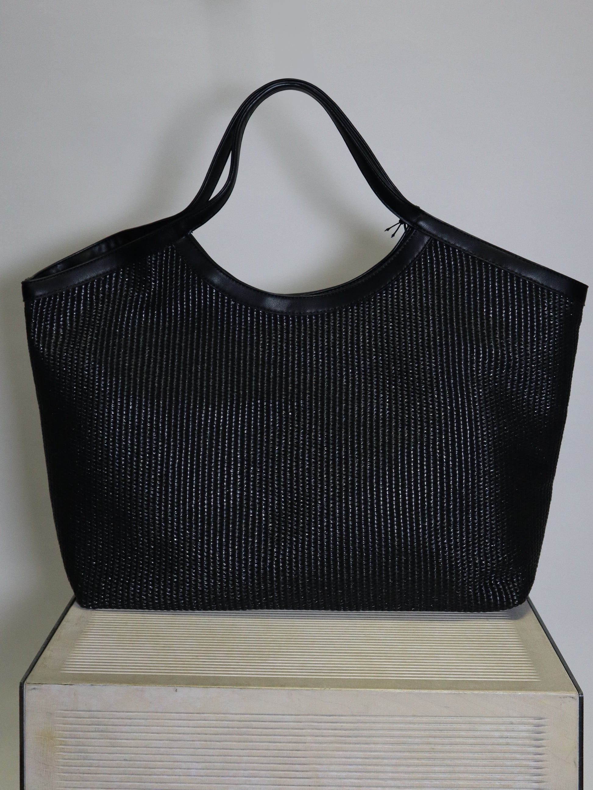 REPLAY DÁMSKA KABELKA Z RAFIE TYPU SHOPPER BAG