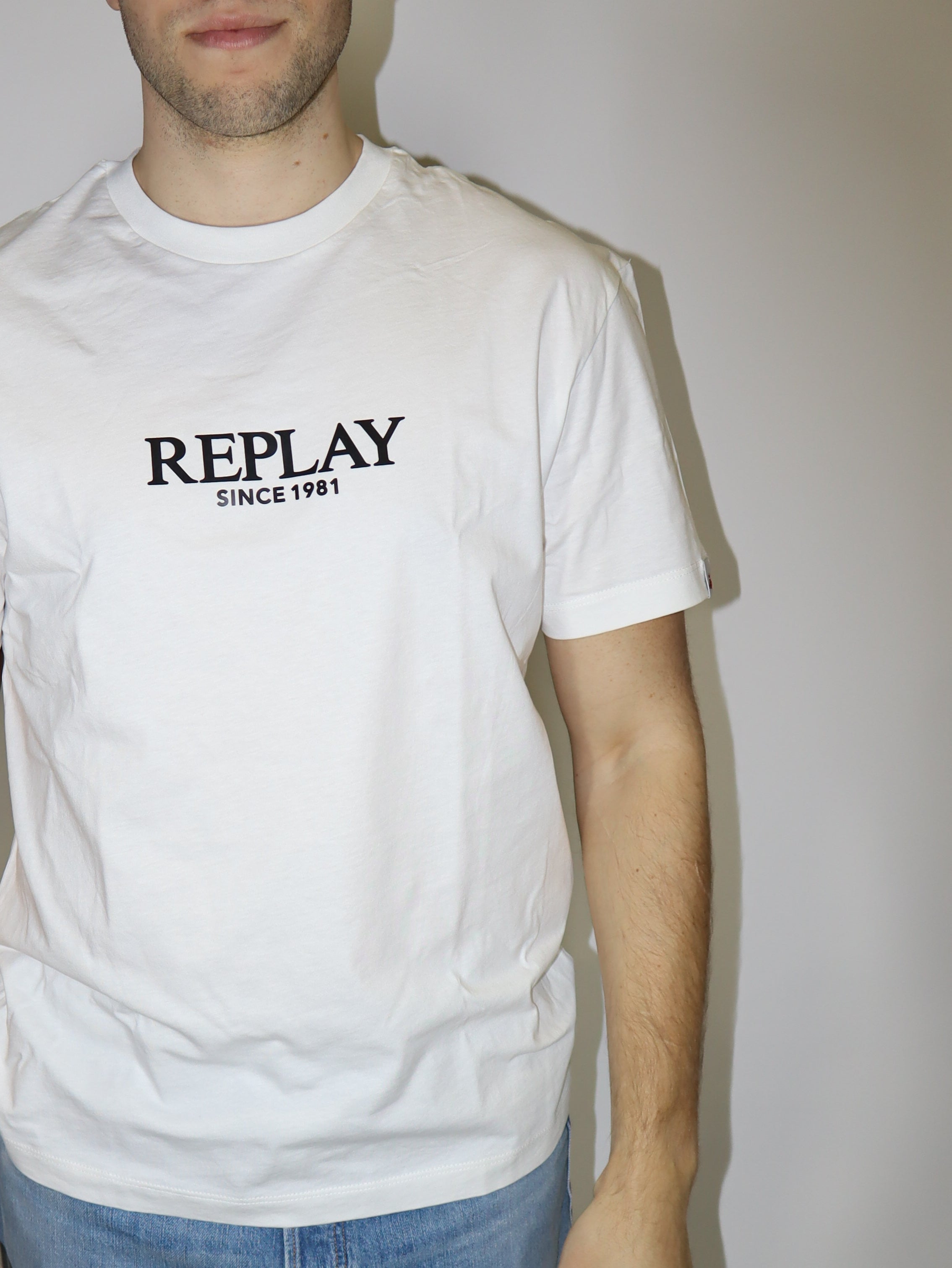 REPLAY PÁNSKÉ TRIČKO VOLNÉHO STŘIHU S POTISKEM