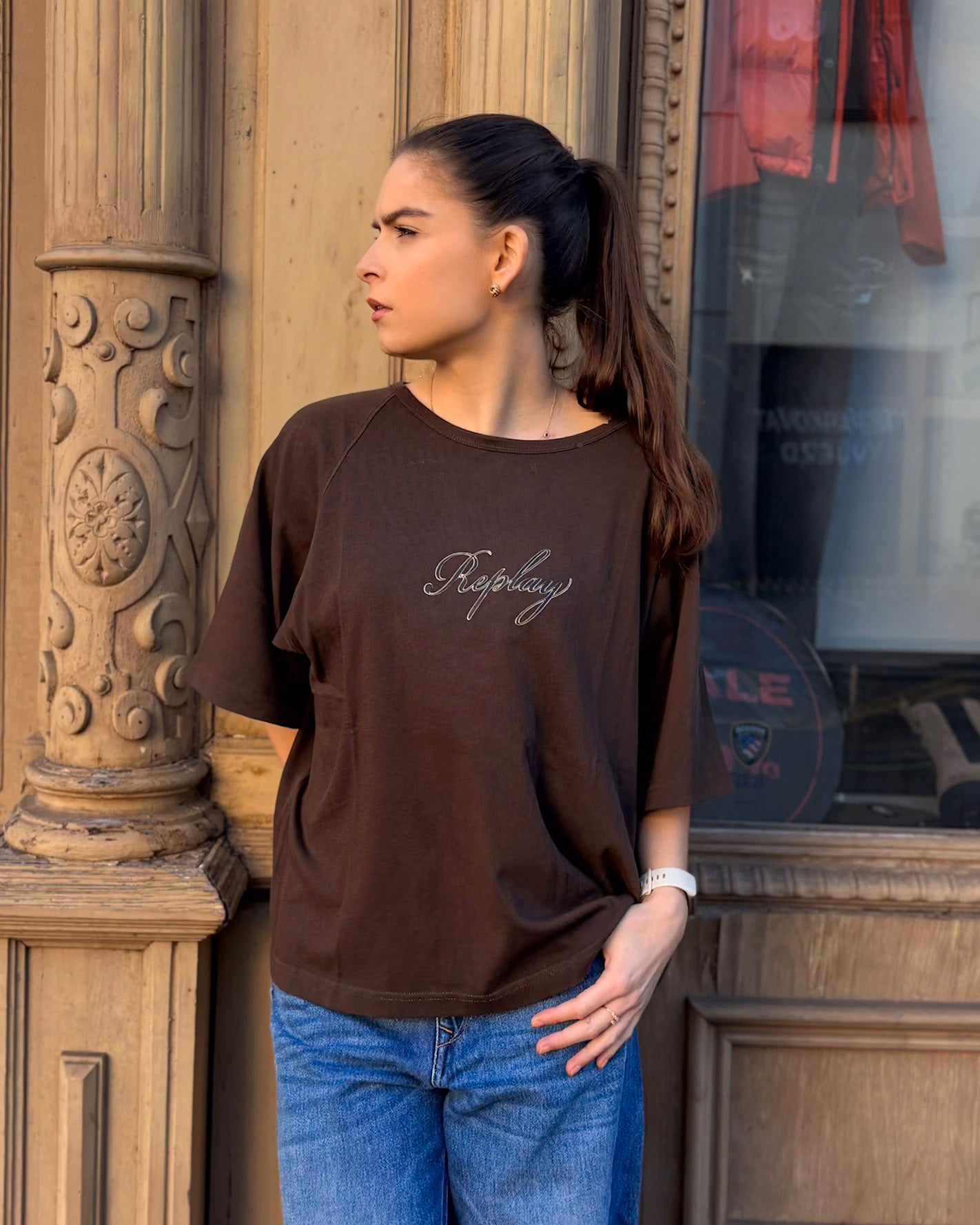 DÁMSKÉ TRIČKO REPLAY SE ZLATÝM POTISKEM LOGA 