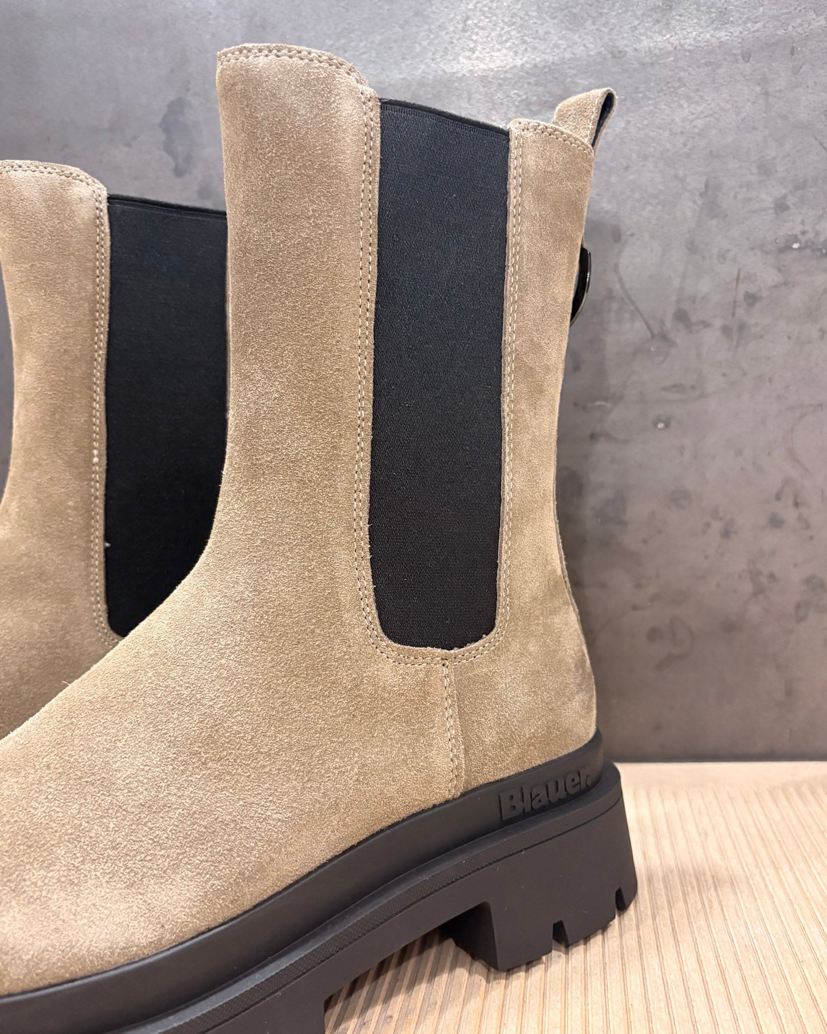 NŐI BLAUER CHELSEA CSIZMA