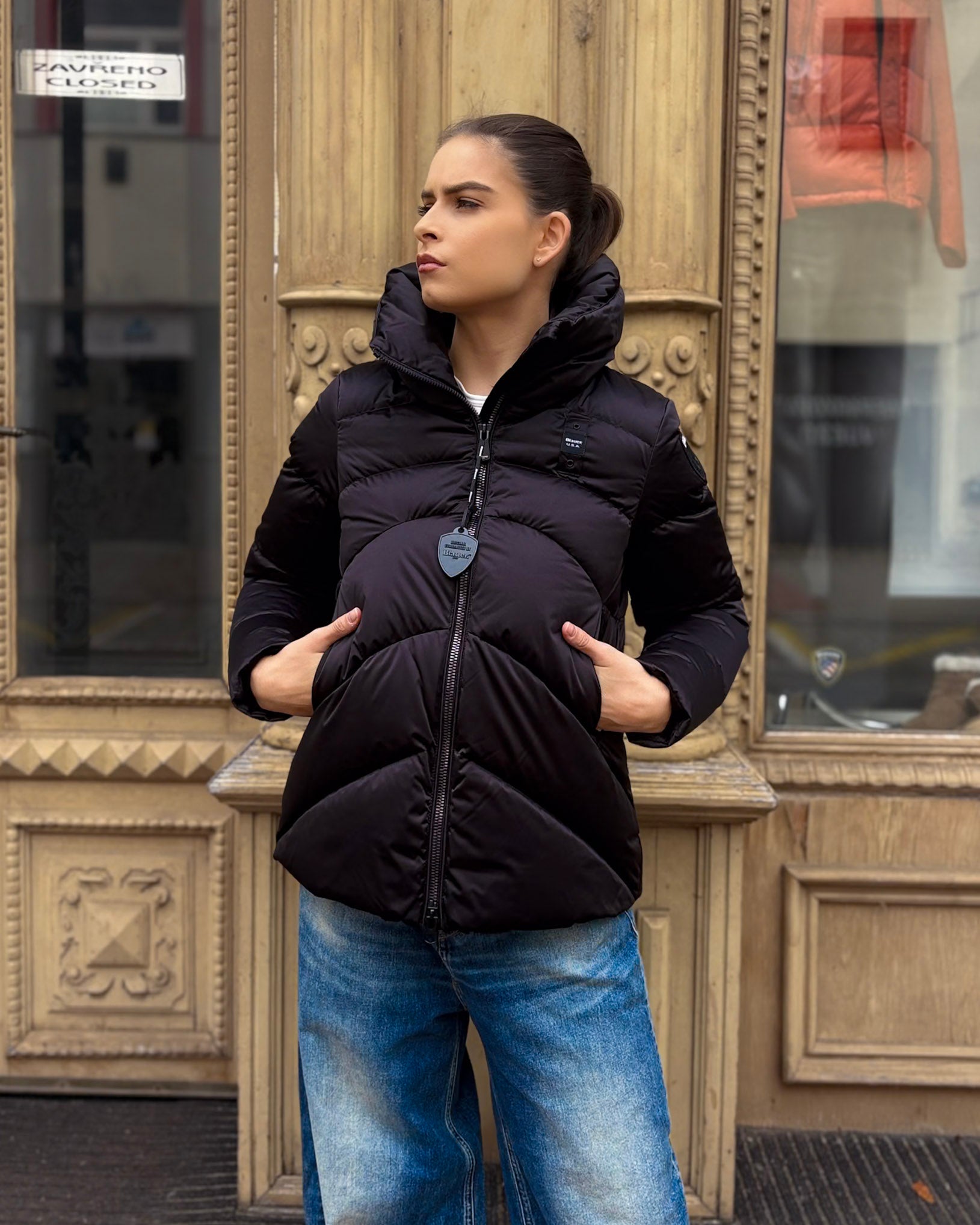 NŐI RÖVID BLAUER KABÁT GALLÉRRAL 