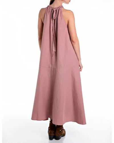 REPLAY DLOUHÉ ŠATY ÁČKOVÉHO STŘIHU NA ZAVAZOVÁNÍ ZA KRKEM