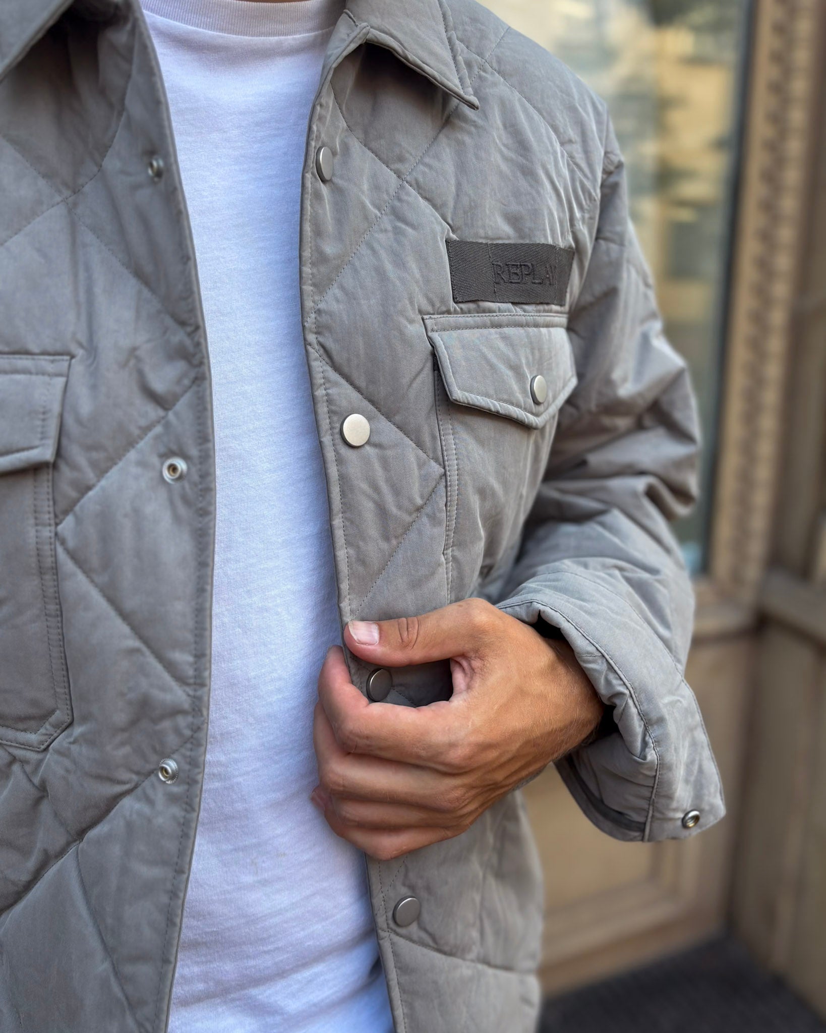 REPLAY FÉRFI DZSEKI GYÉMÁNT MINTÁS STEPELÉSSEL ÉS GALLÉRRAL