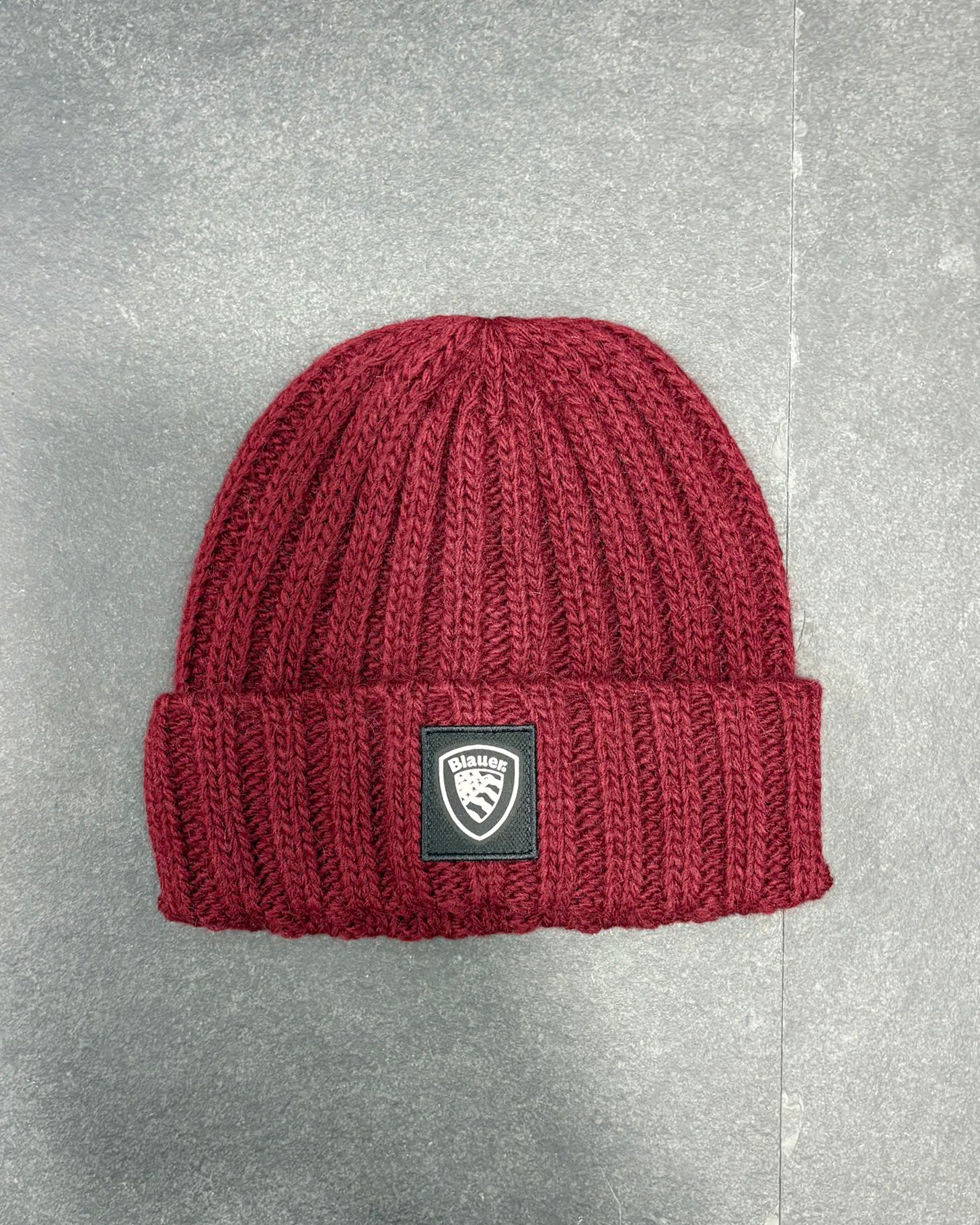 BLAUER ČEPICE KIBLY S MANŽETOU