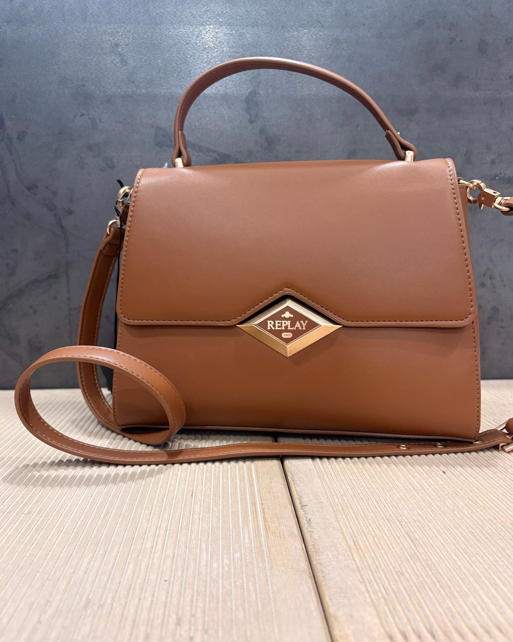 REPLAY BAG WITH DIAMOND LOGO