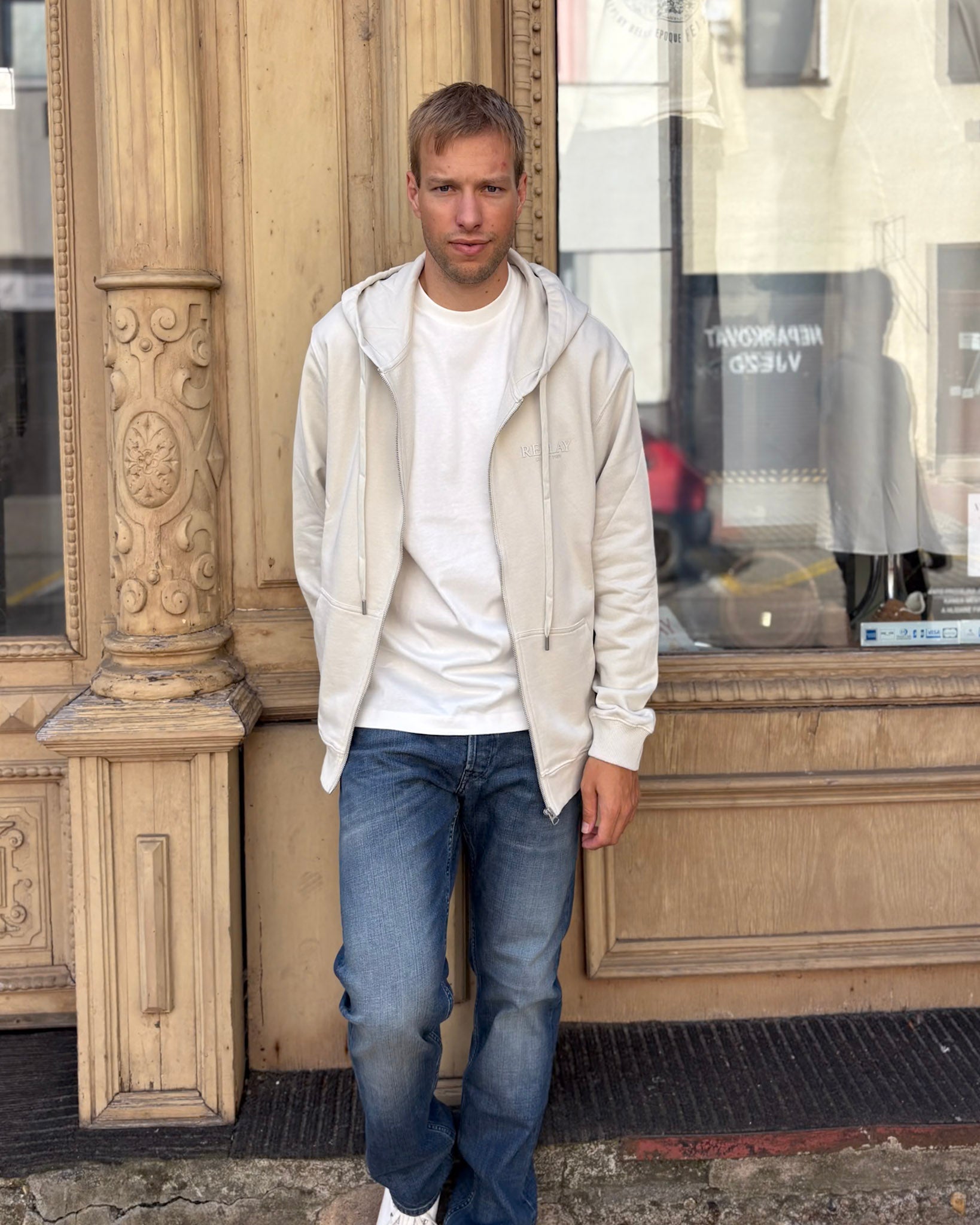 PÁNSKÁ MIKINA REPLAY S CELOPROPÍNACÍM ZIPEM A LOGEM