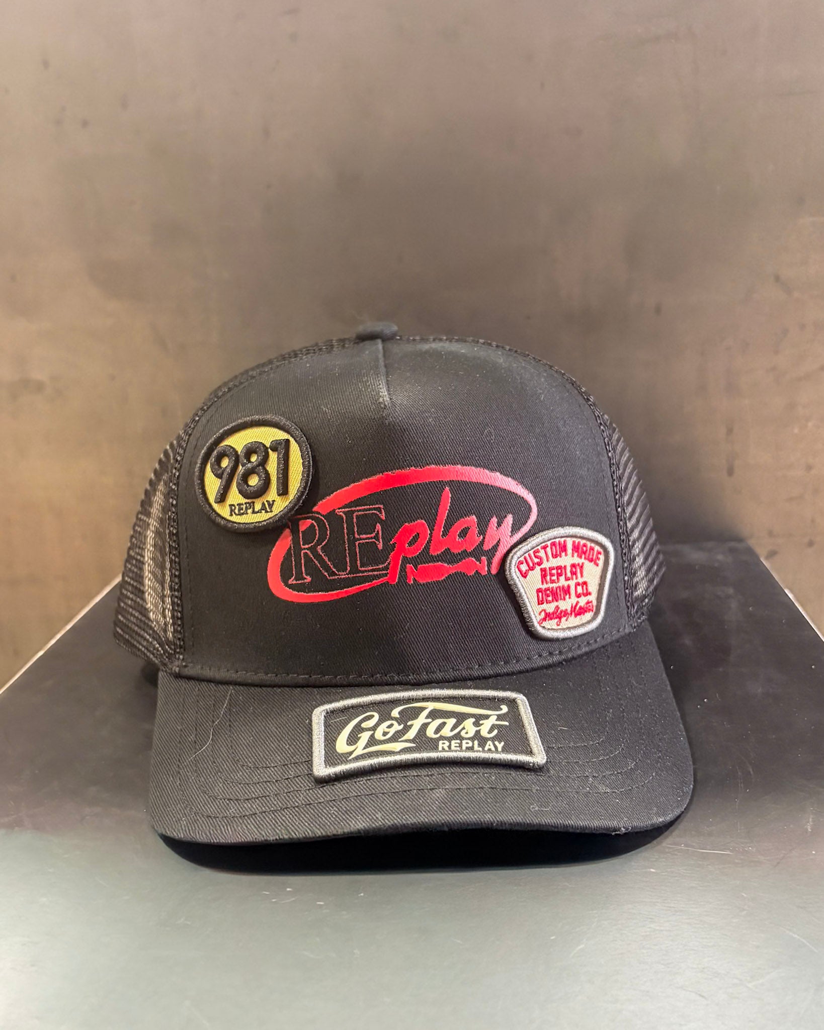 REPLAY SAPKA FOLTOZOTT ÉS RÉGI MINTA 