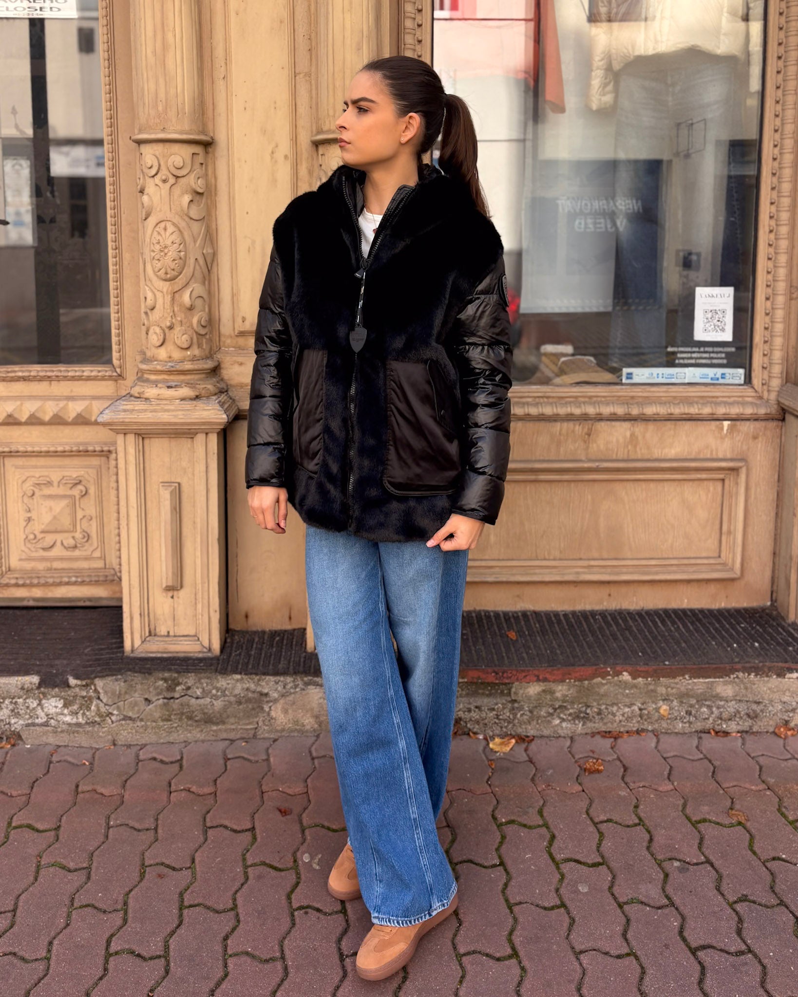 BLAUER NŐI RÖVID KABÁT ESTRELLA SZŐRMÉVEL