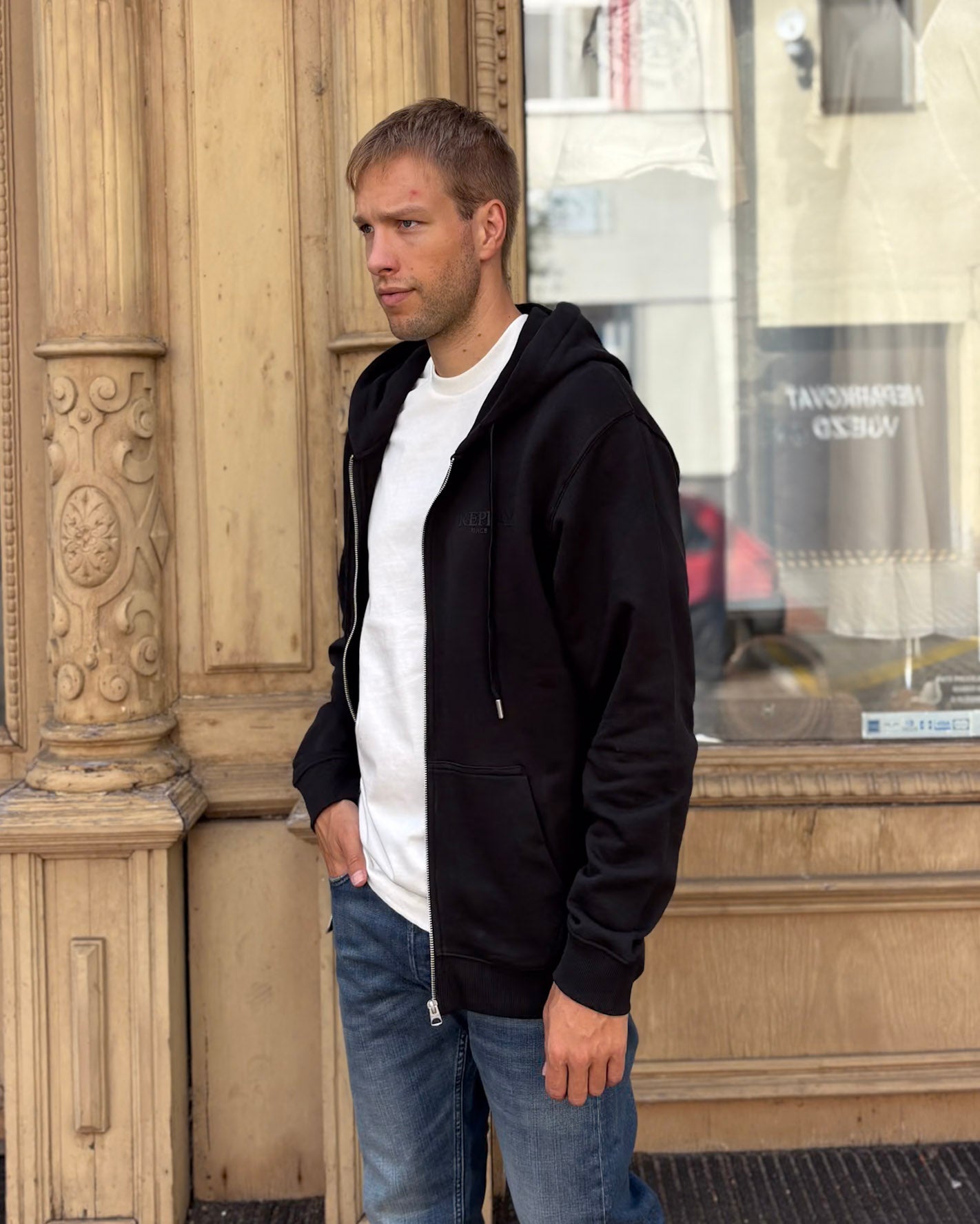 PÁNSKÁ MIKINA REPLAY S CELOPROPÍNACÍM ZIPEM A LOGEM