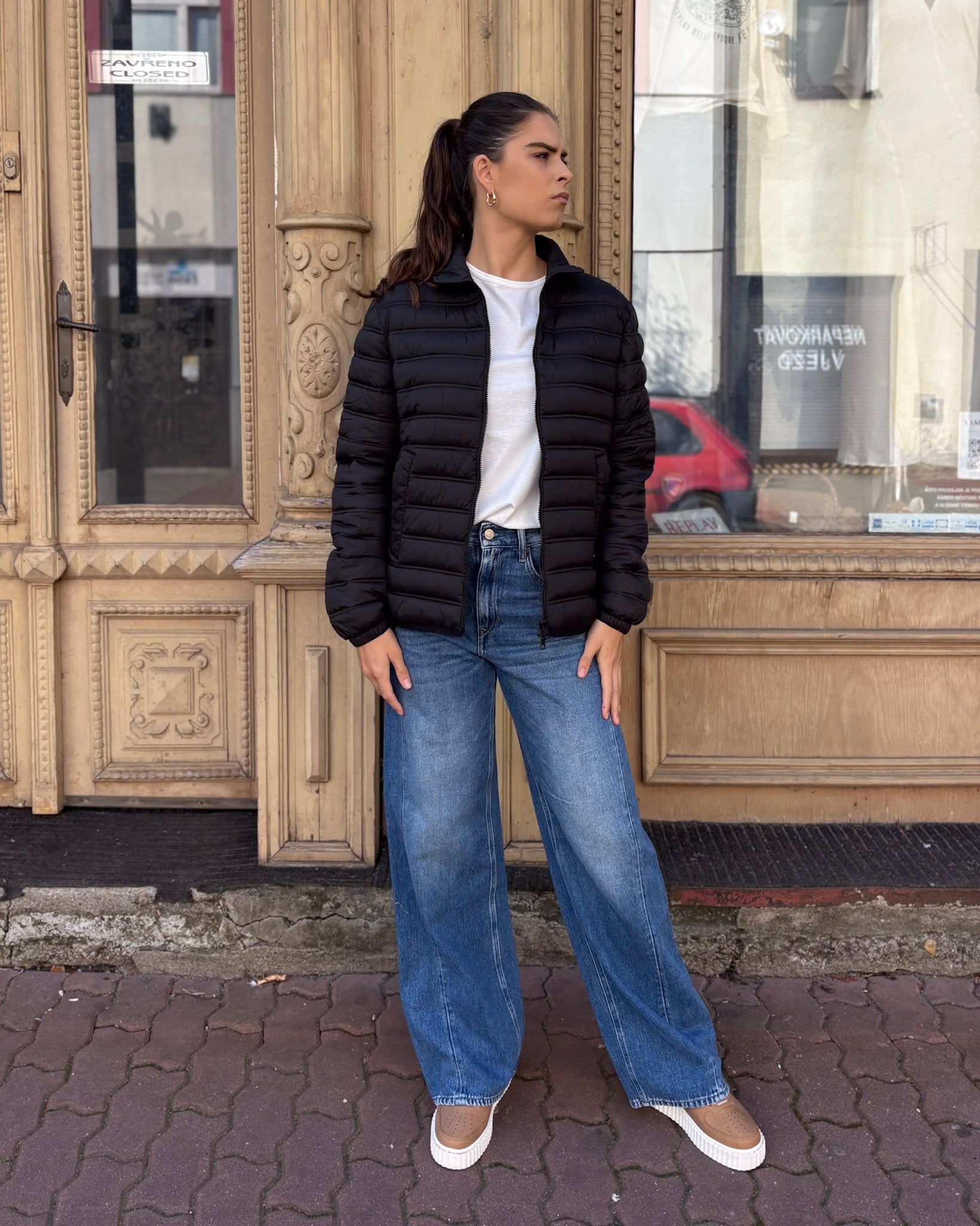 DÁMSKÁ Skrátená BUNDA REPLAY S PRÍČNYM PREŠÍVANÍM A LÍMCOM