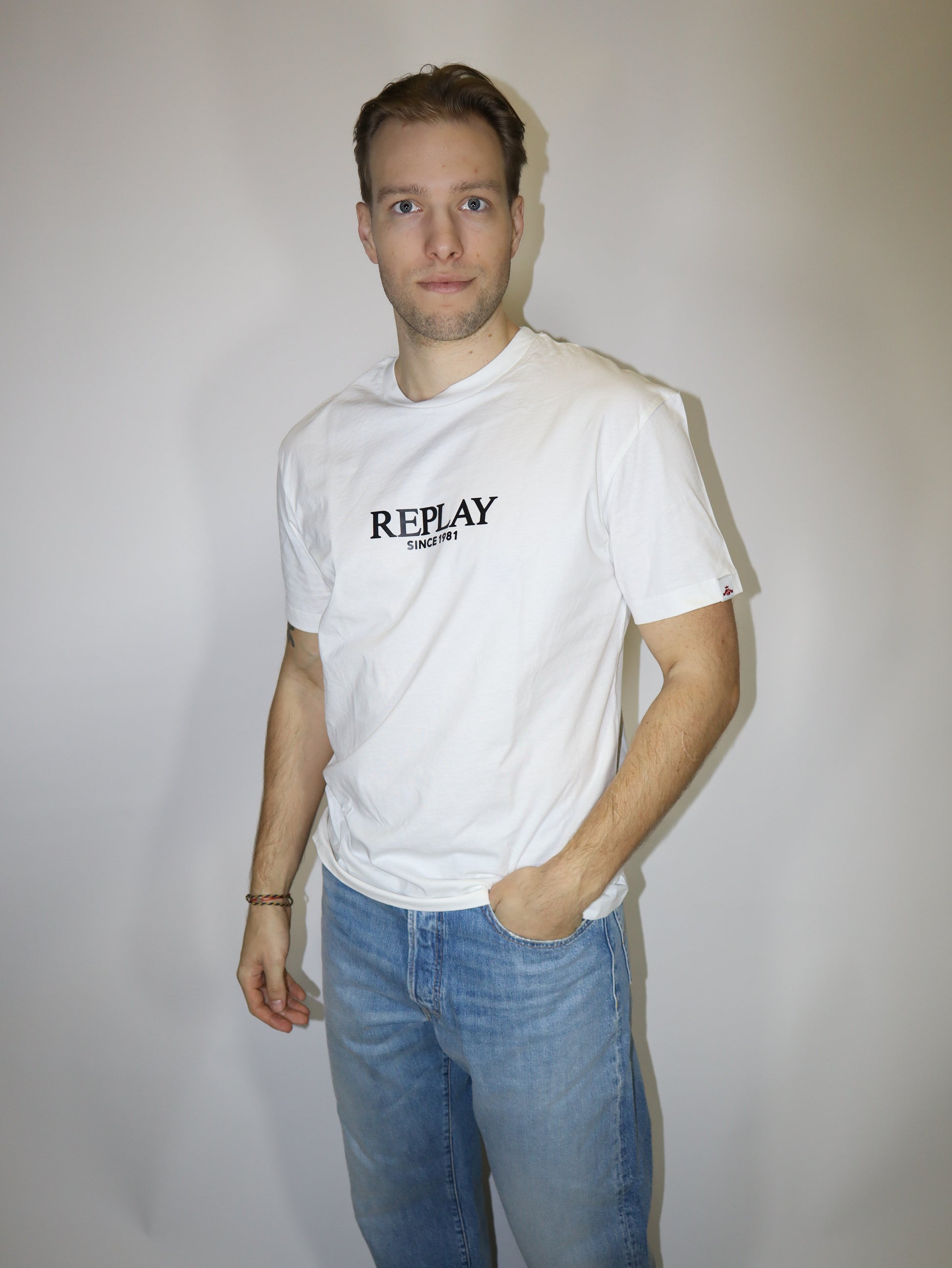 REPLAY PÁNSKÉ TRIČKO VOLNÉHO STŘIHU S POTISKEM