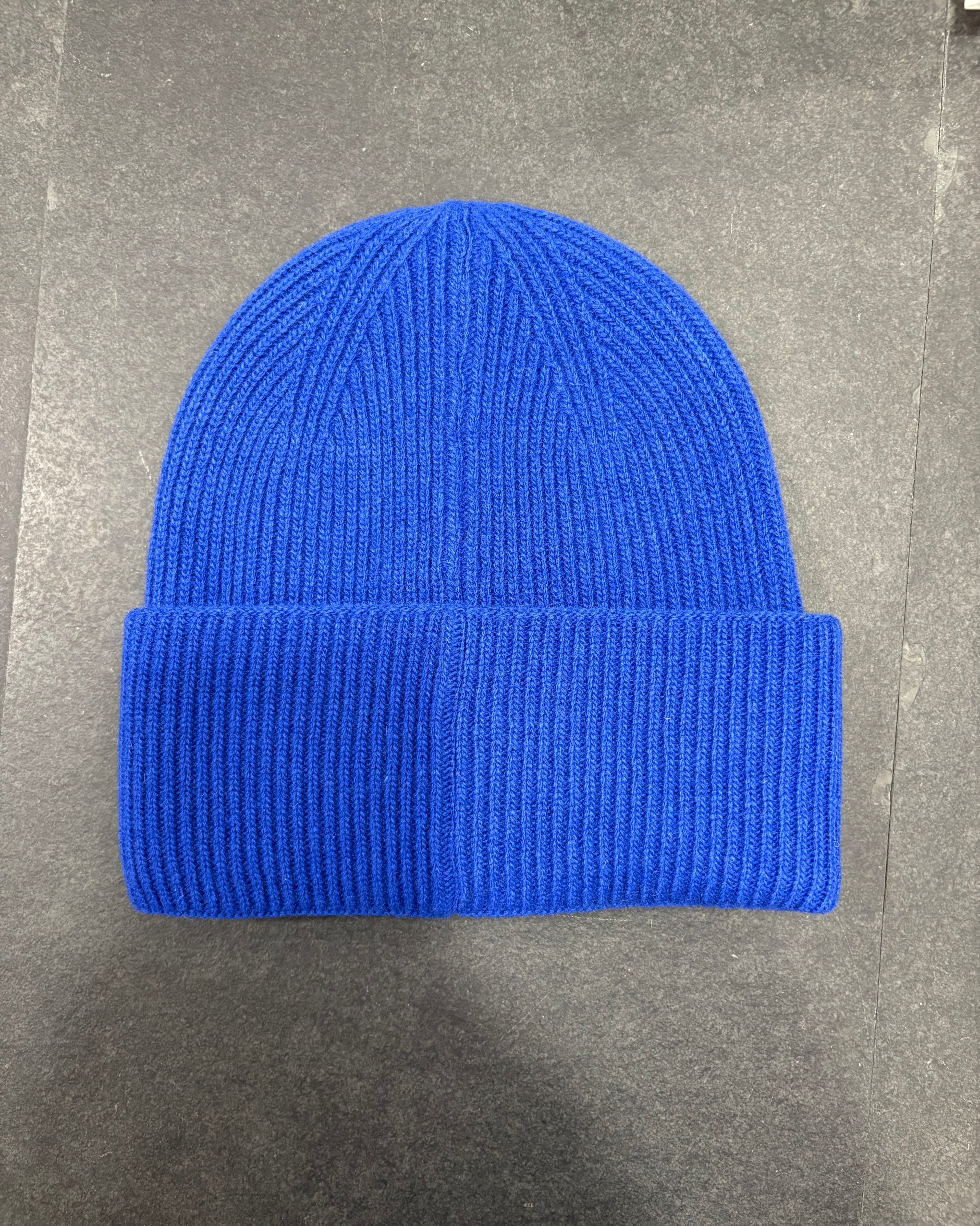 REPLAY PLETENÁ ČIAPKA SO ŠTÍTKOM NA LEME