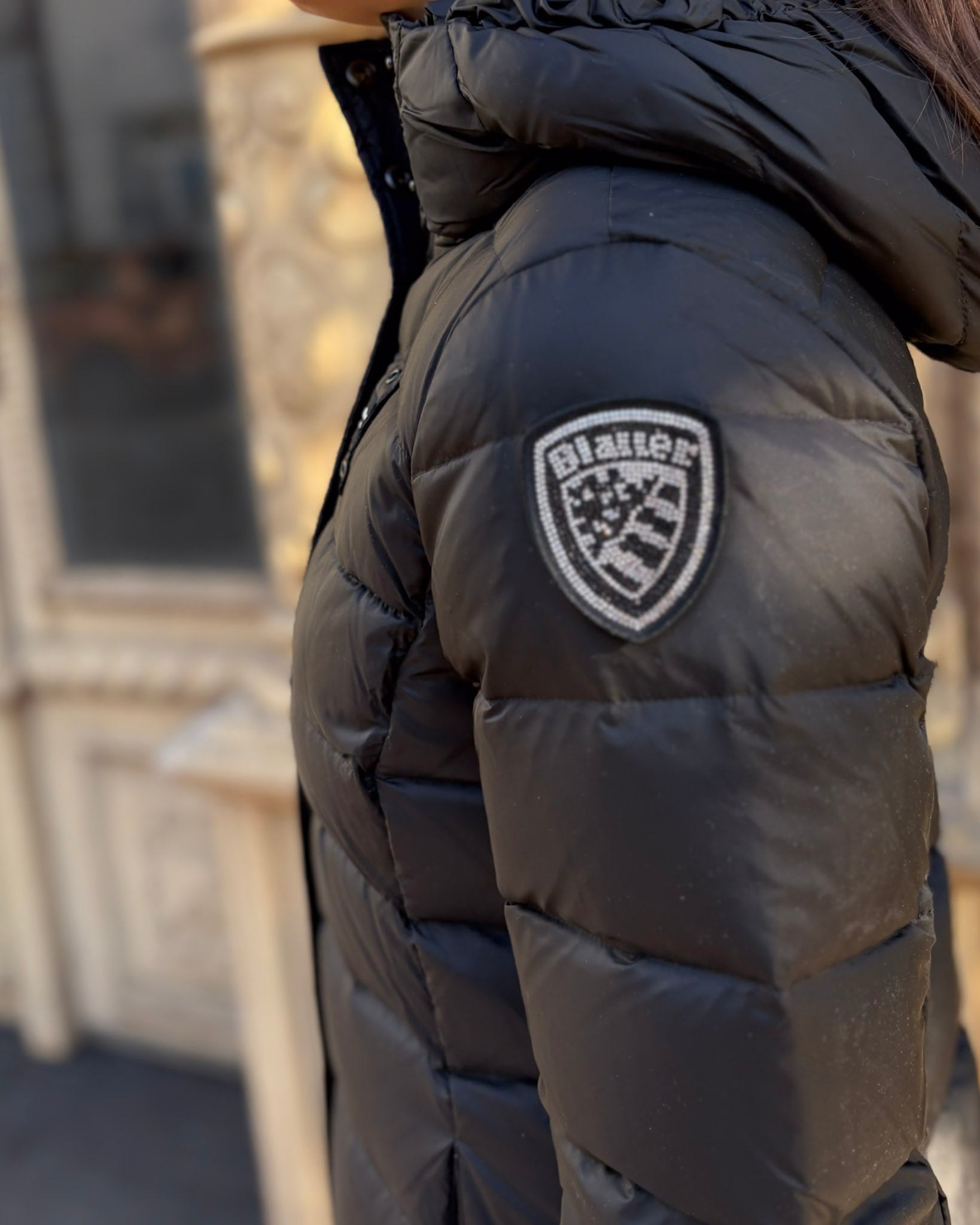 DLOUHÁ DÁMSKÁ PÉŘOVÁ BLAUER BUNDA ANITA