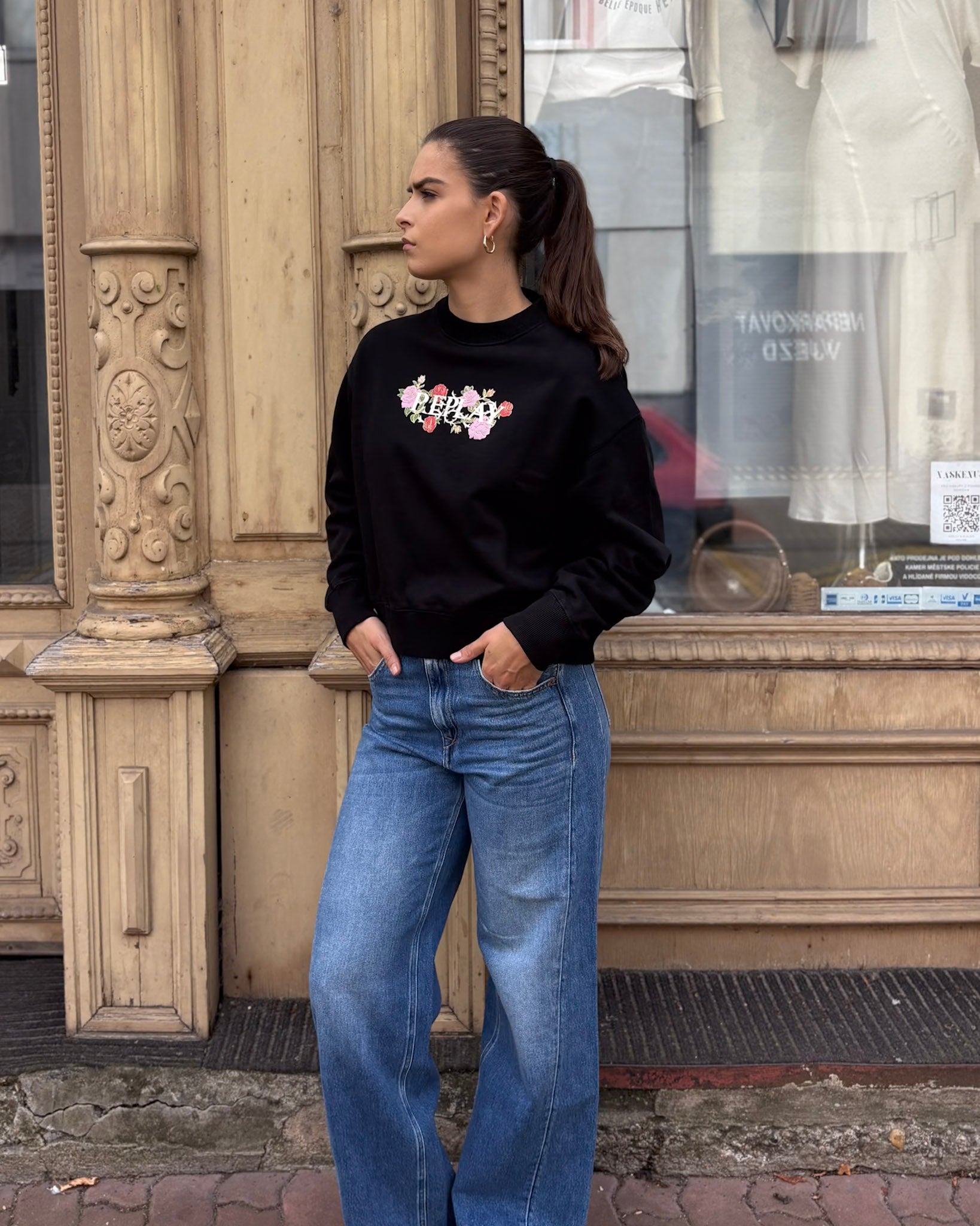 DÁMSKÁ MIKINA REPLAY MIKINA S LOGEM A POTISKEM RŮŽÍ