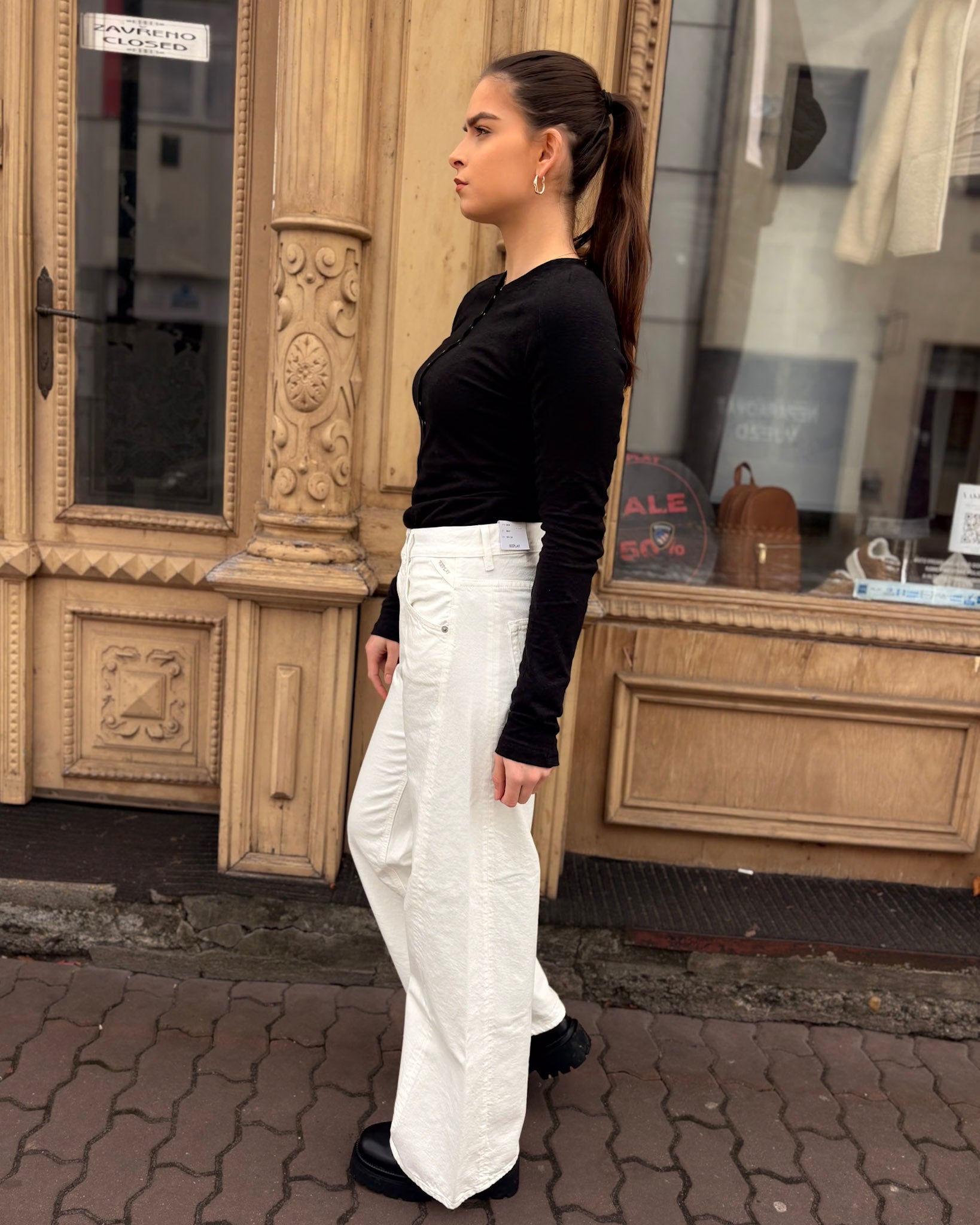 DÁMSKÉ BÍLÉ DŽÍNY REPLAY STŘIHU NARJA BAGGY FIT 