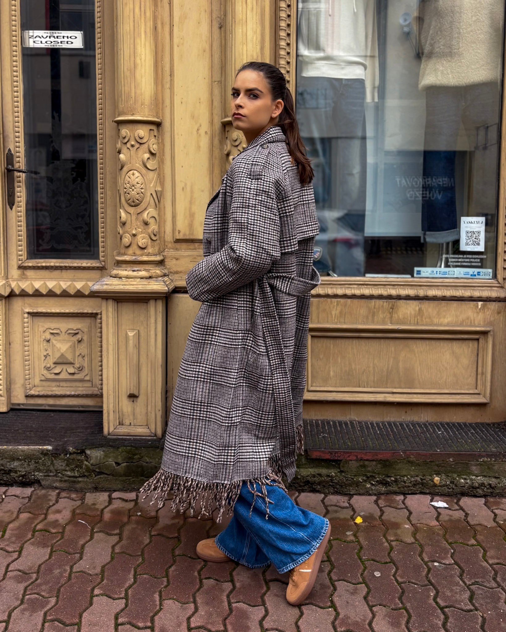 KOSTKOVANÝ DÁMSKÝ KABÁT REPLAY Z VLNĚNÉ SMĚSI S TŘÁSNĚMI