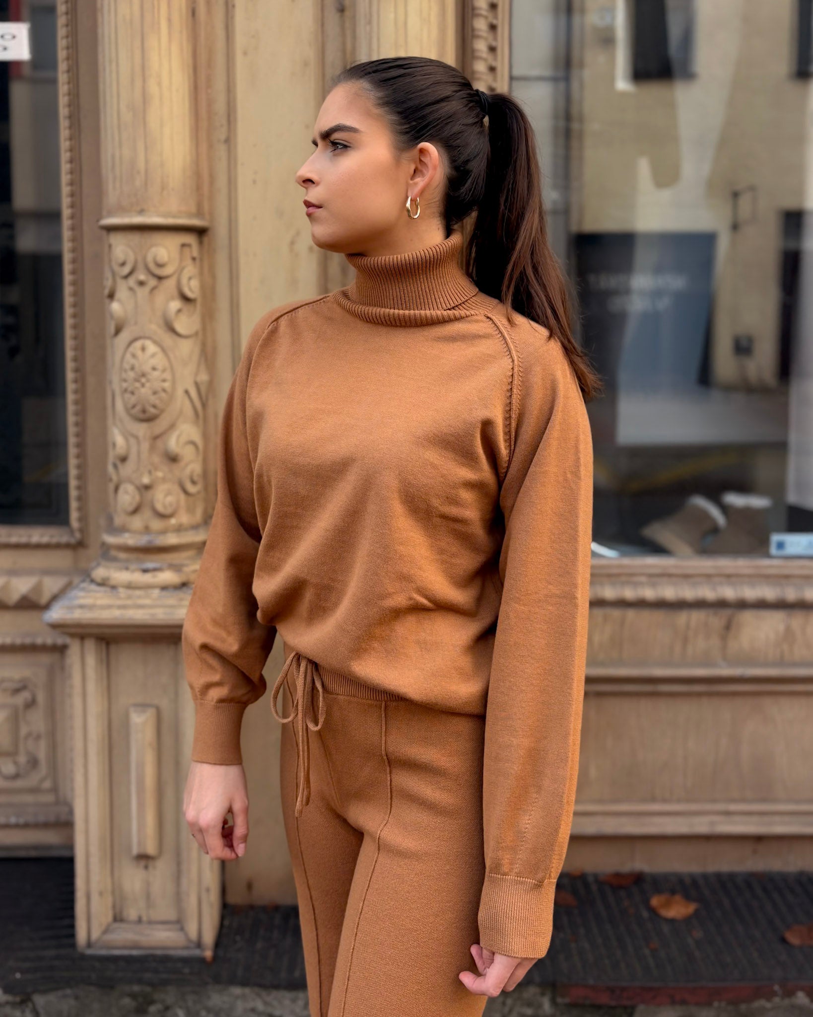 NŐI KÉK PULÓVER COLUMBIA DÍSZÖLTÉSEKKEL 