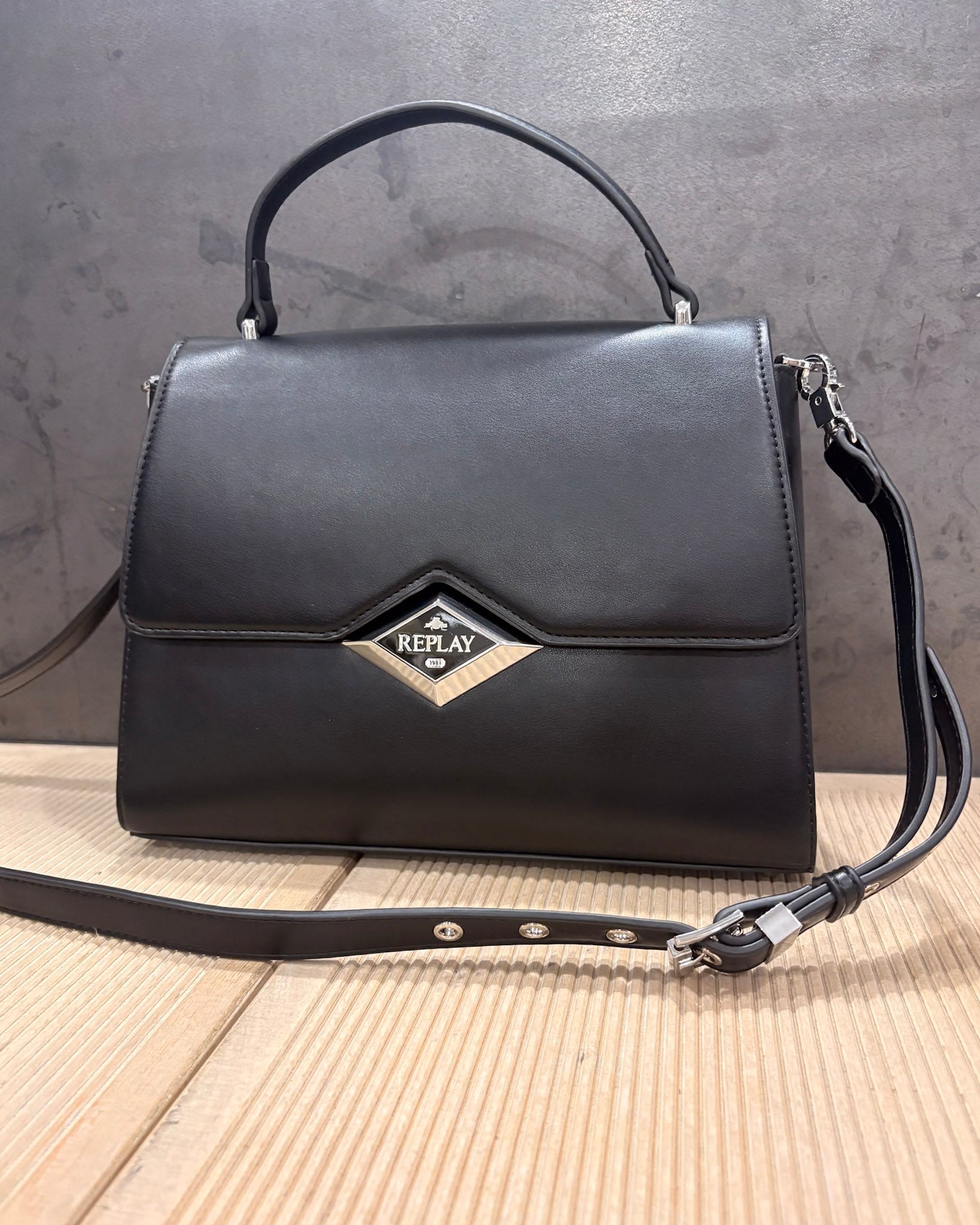 REPLAY BAG WITH DIAMOND LOGO