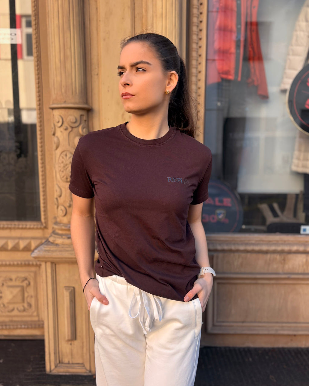 DÁMSKÉ TRIČKO REPLAY S LOGEM NA HRUDNÍKU