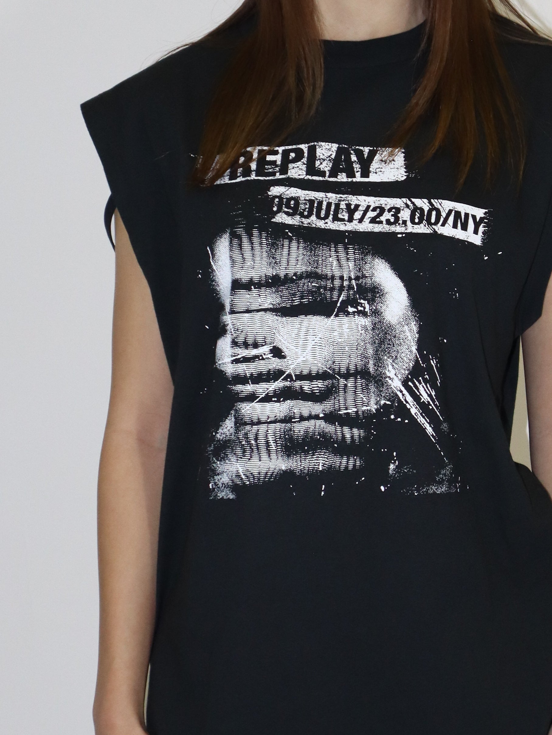 REPLAY DÁMSKÉ TRIČKO CHLAPECKÉHO STŘIHU S POTISKEM