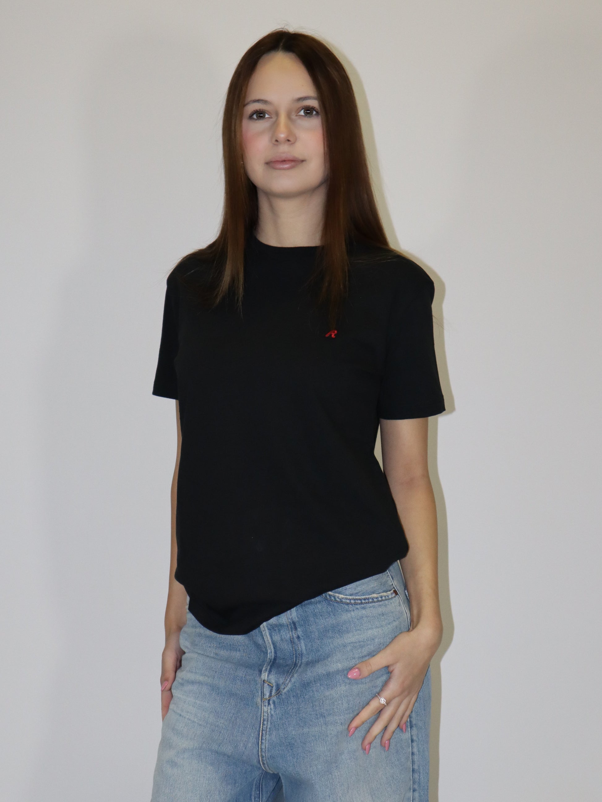 REPLAY DÁMSKÉ TRIČKO BĚŽNÉHO STŘIHU S VÝŠIVKOU