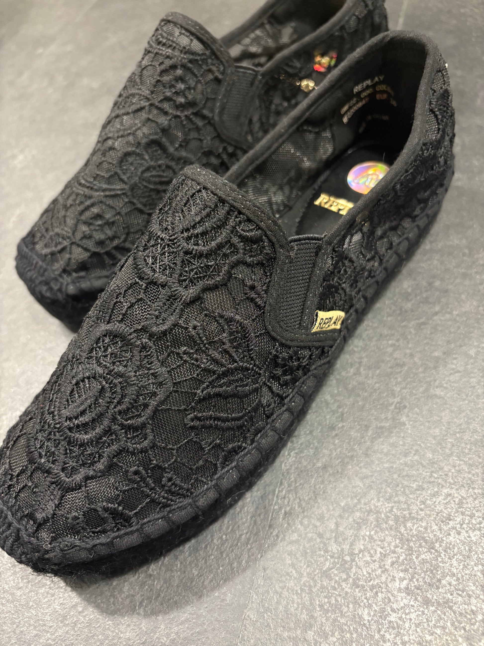 REPLAY DÁMSKE ESPADRILY S VYŠÍVANOU ČIPKOU